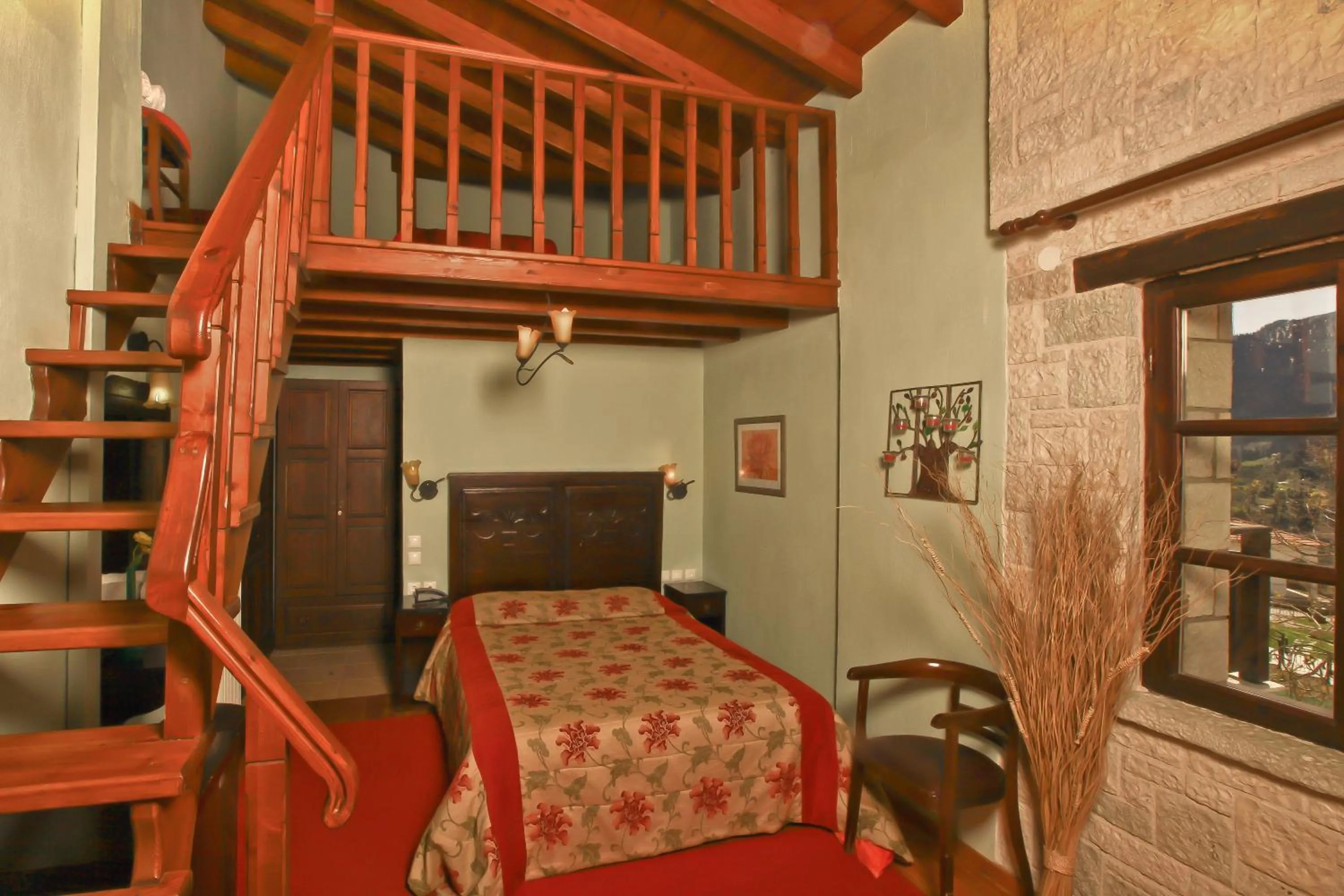 Quadruple Room with Fireplace in Mikri Arktos