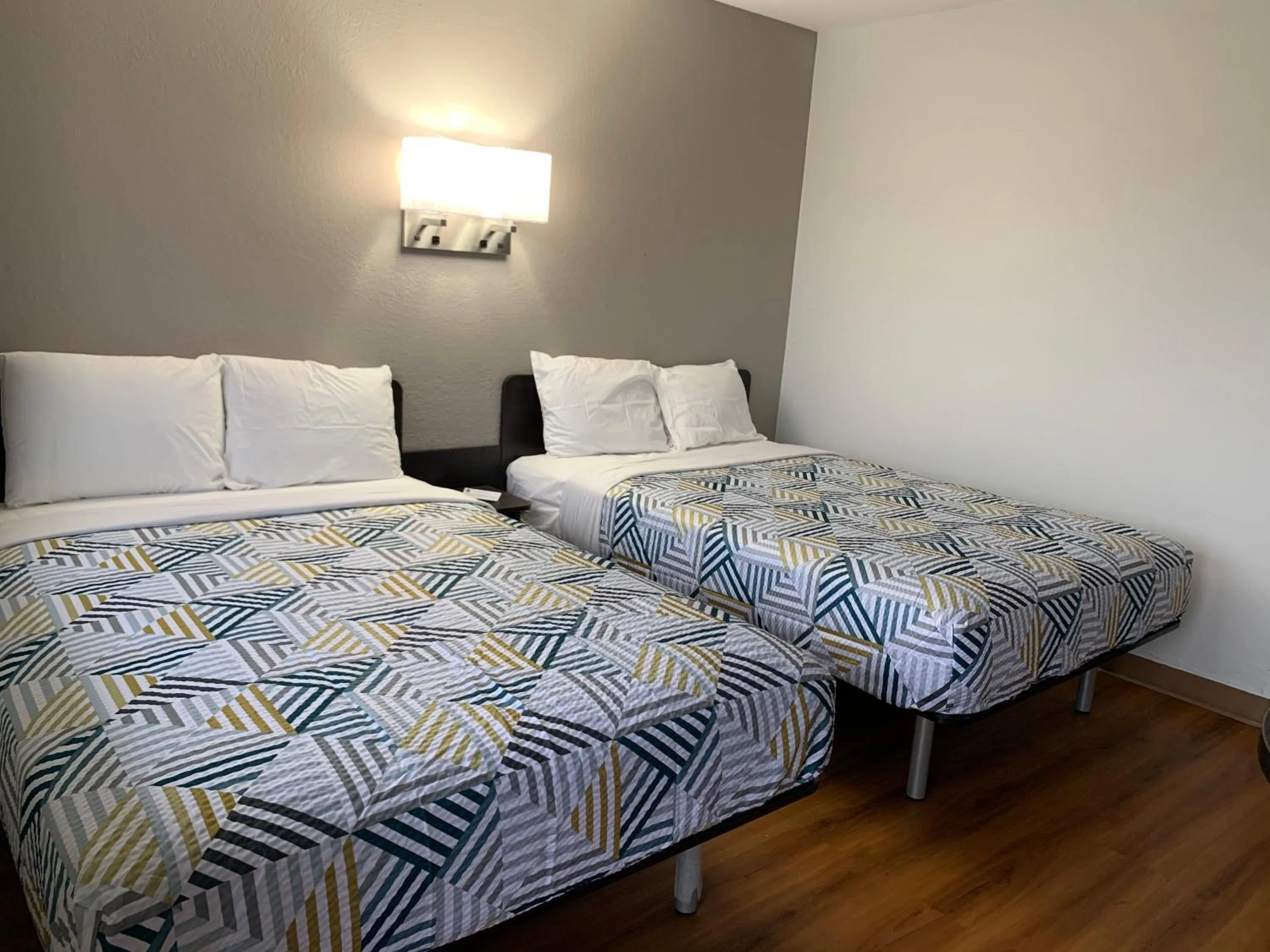 Quadruple Room - Smoking in Motel 6-Dayton, OH