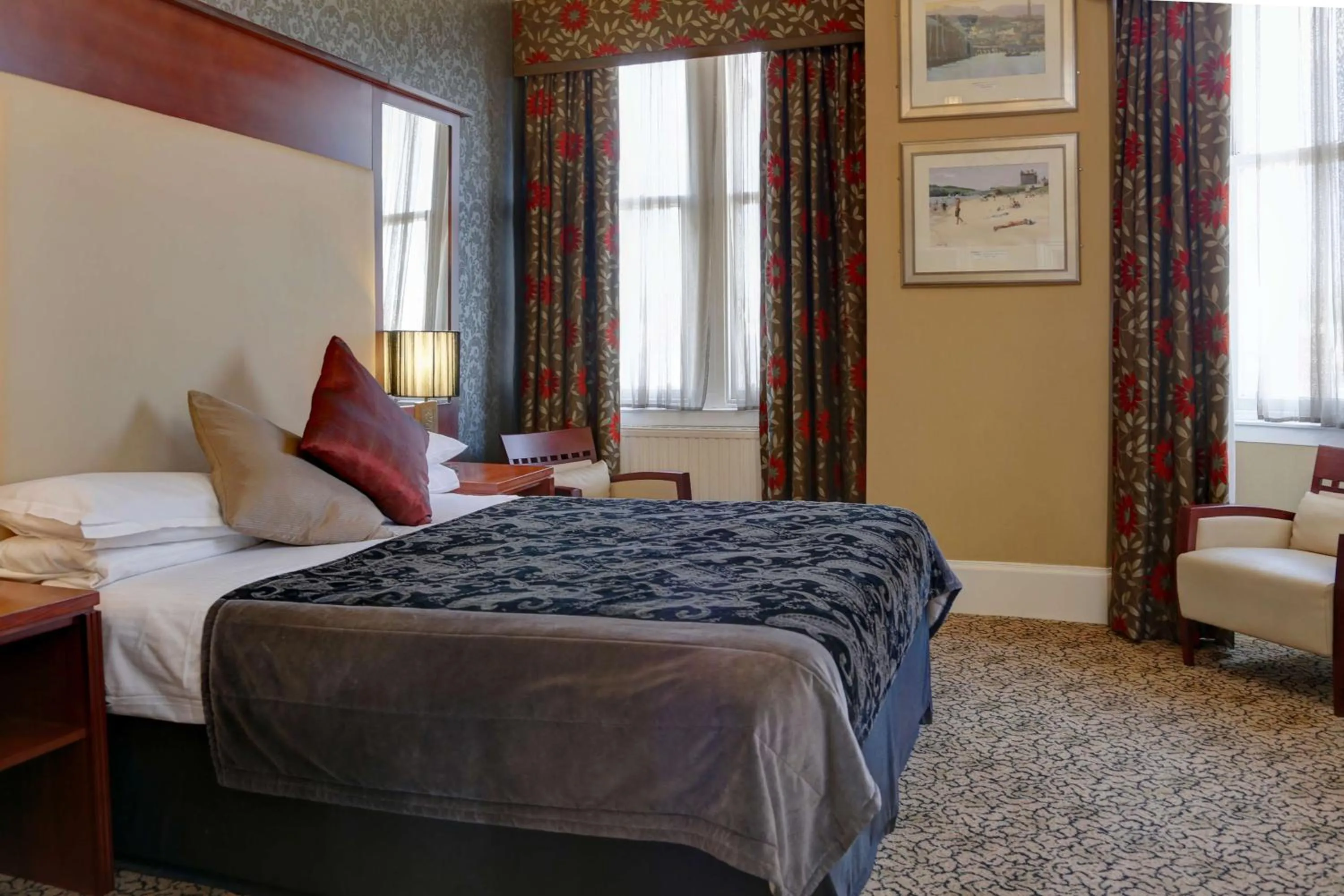 Superior Double Room in Best Western Queens Hotel