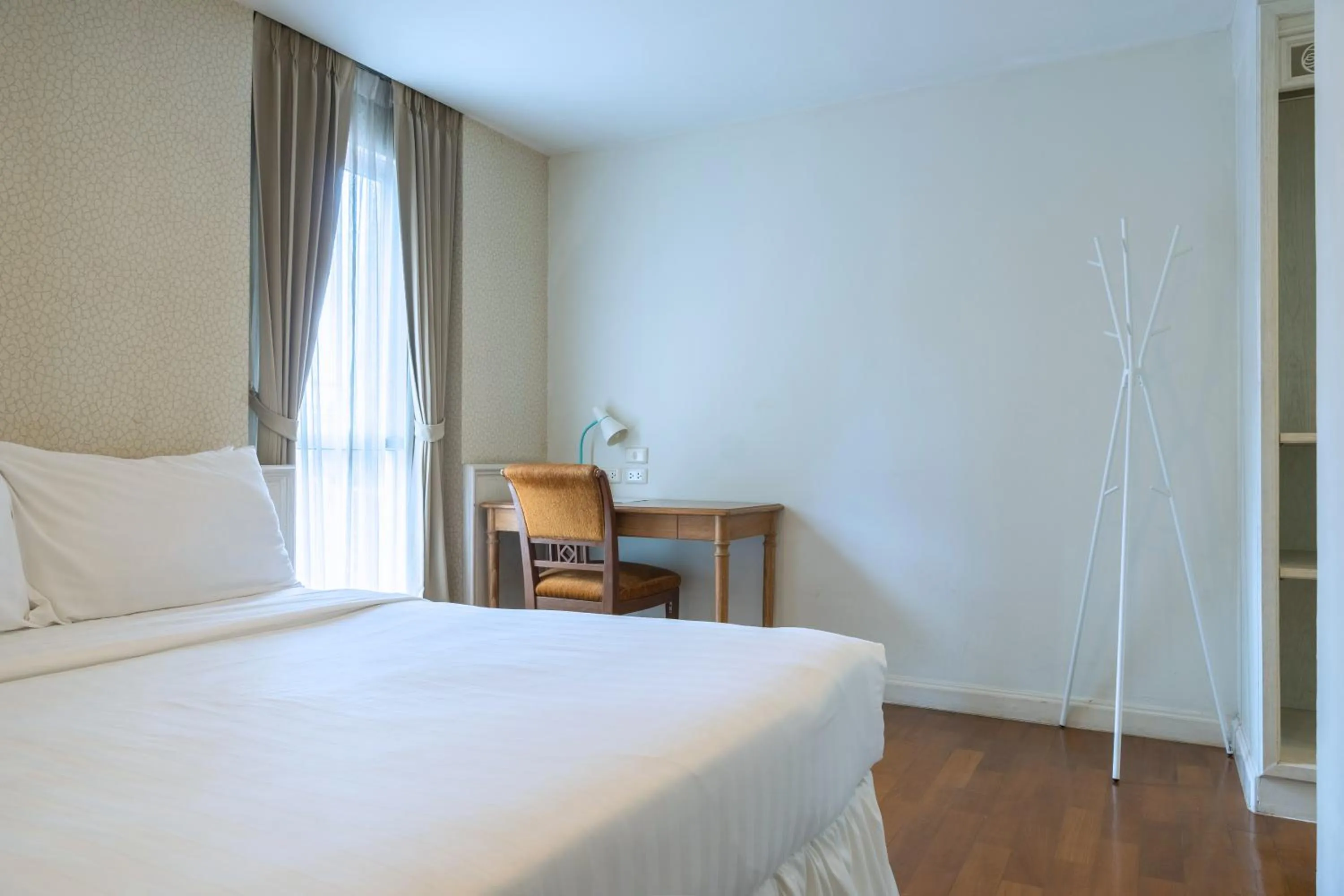 One-Bedroom Suite in Sabai Sathorn Service Apartment