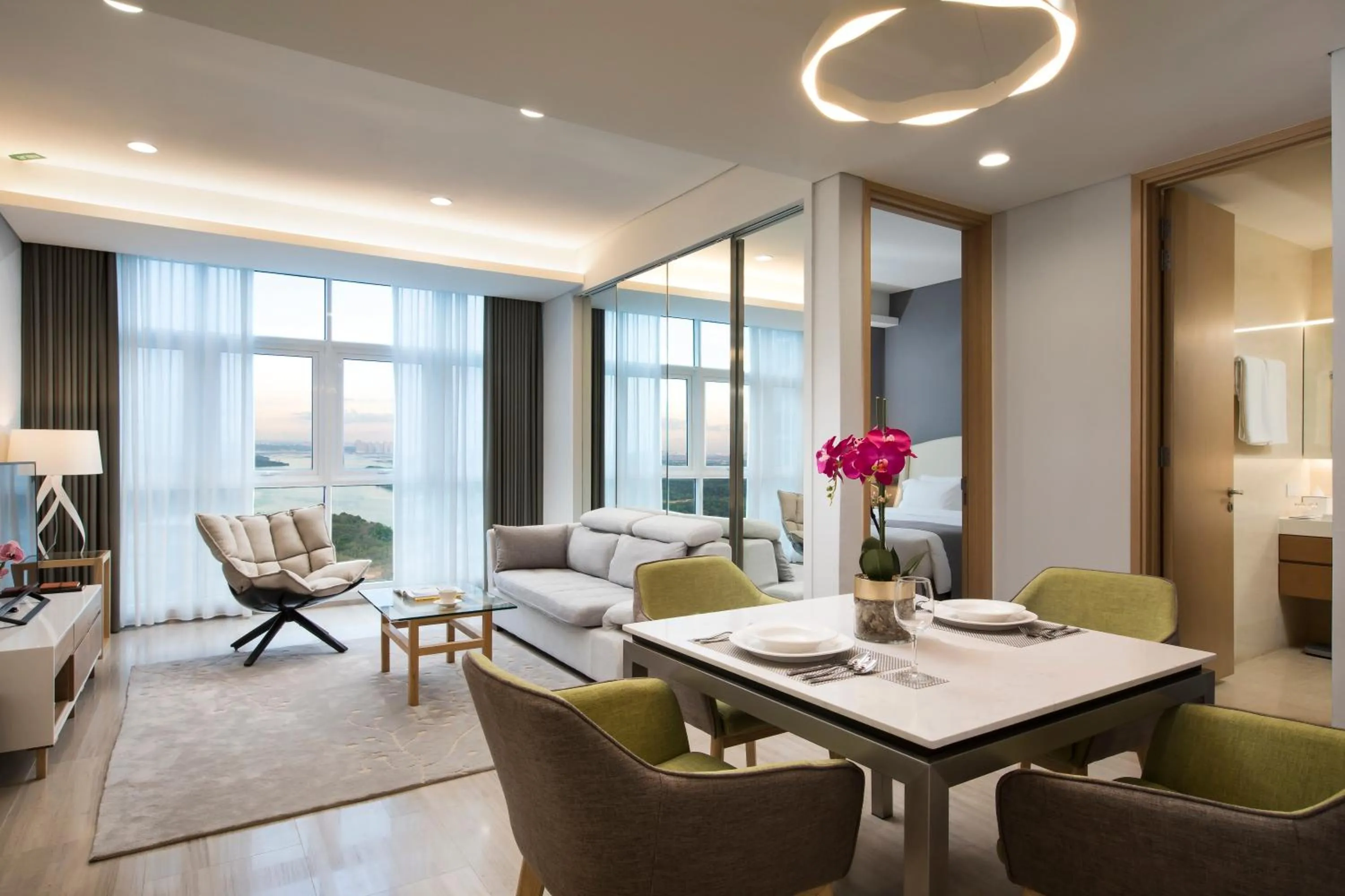 Deluxe Apartment in Pinetree Marina Resort