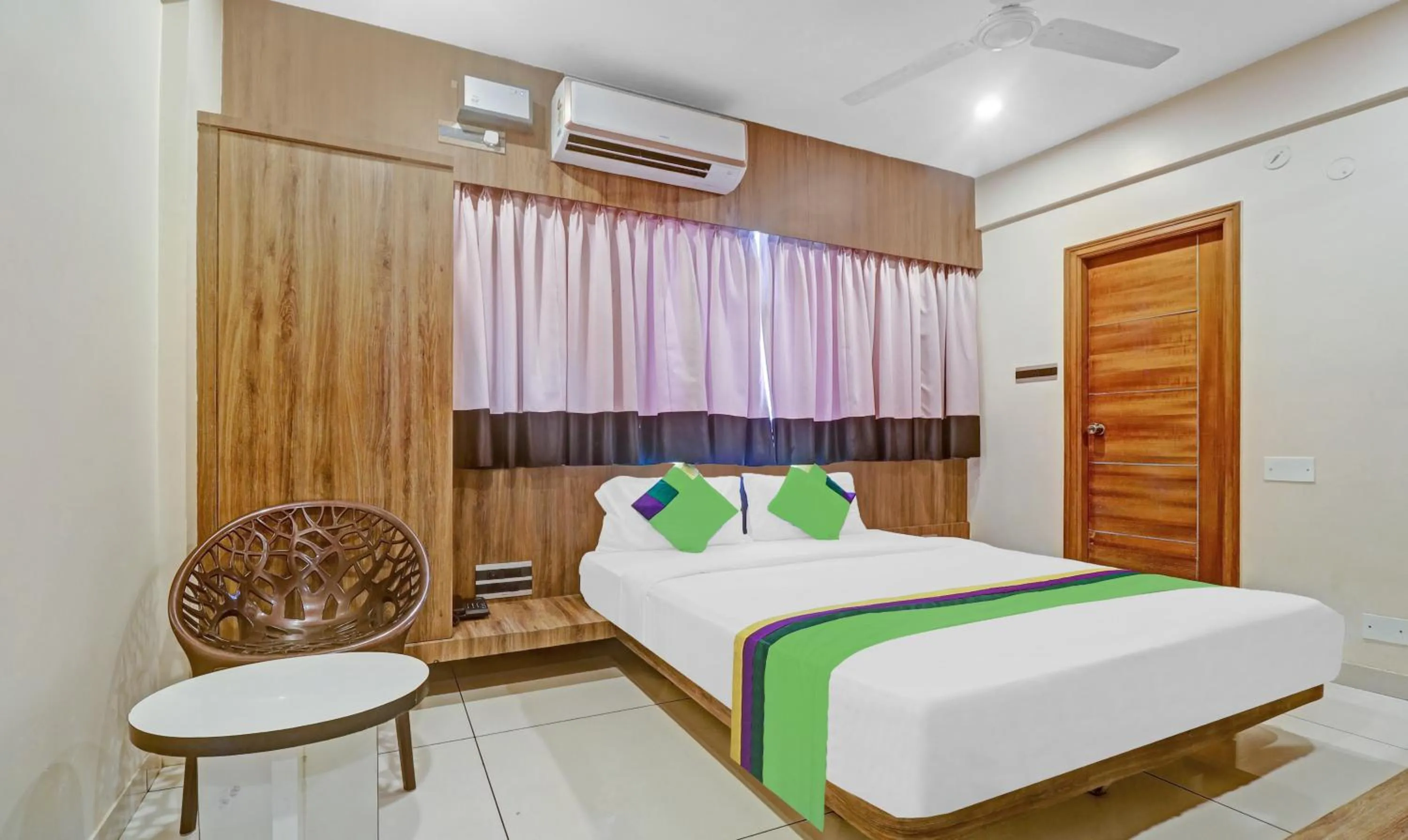 Double Room - single occupancy in Treebo Silver Key, Marathahalli