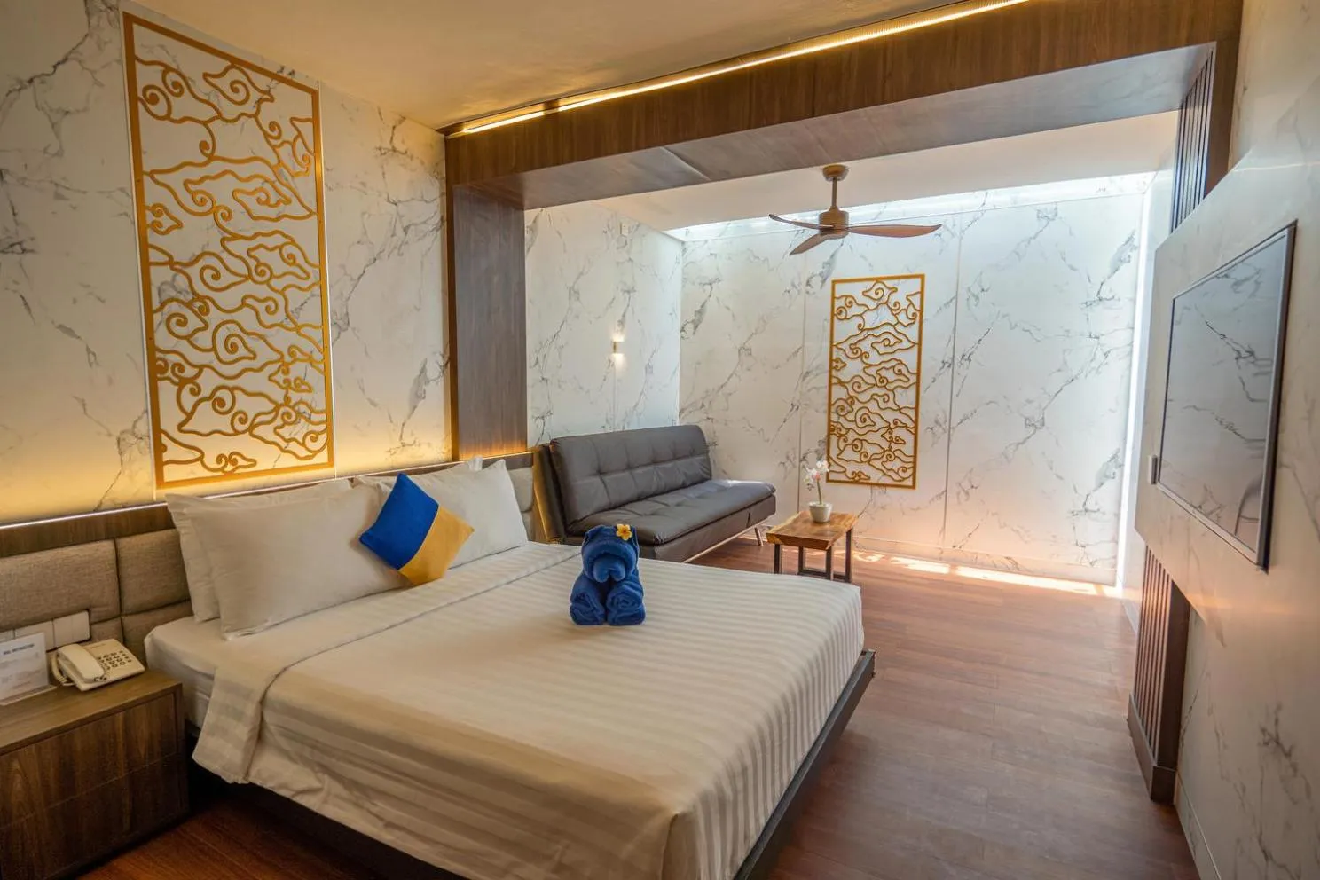 Premier Suite Room with Free Welcome Snack in Kuta Beach Hotel