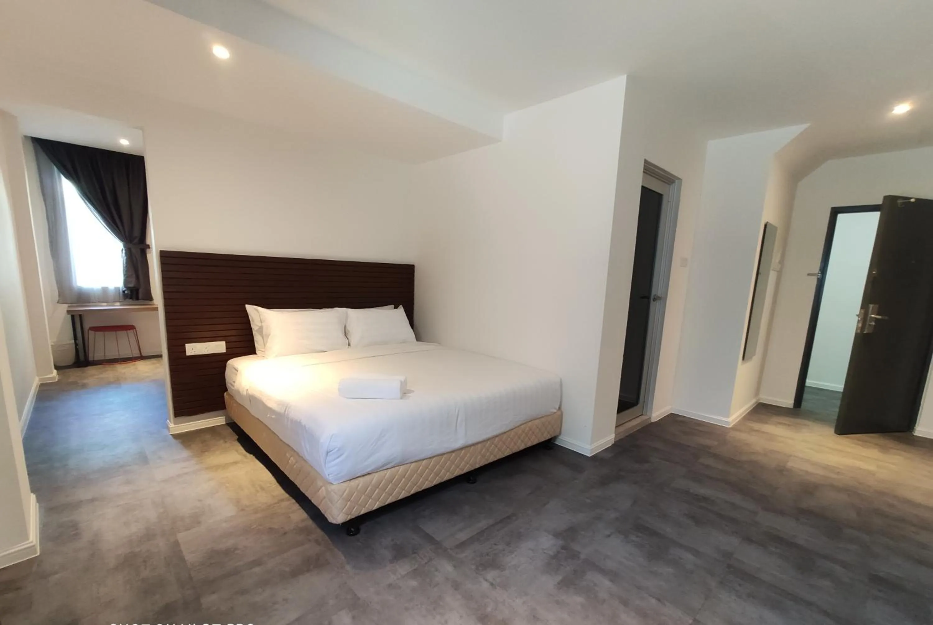 Deluxe Family Room in T Hotel Tandop