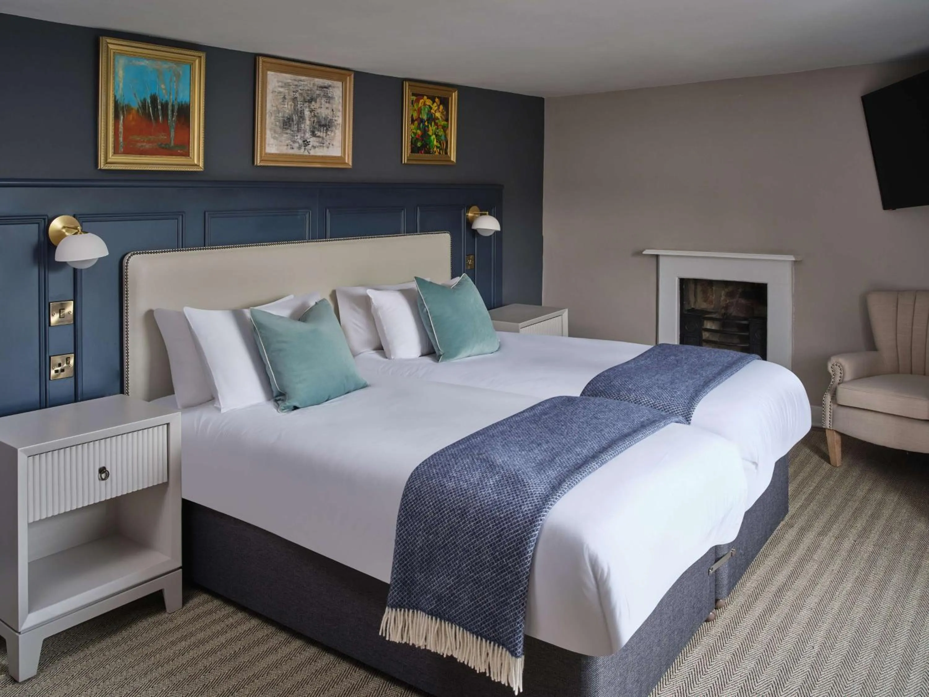 Two-Bedroom Traditional Suite in Henrietta House, a member of Radisson Individuals