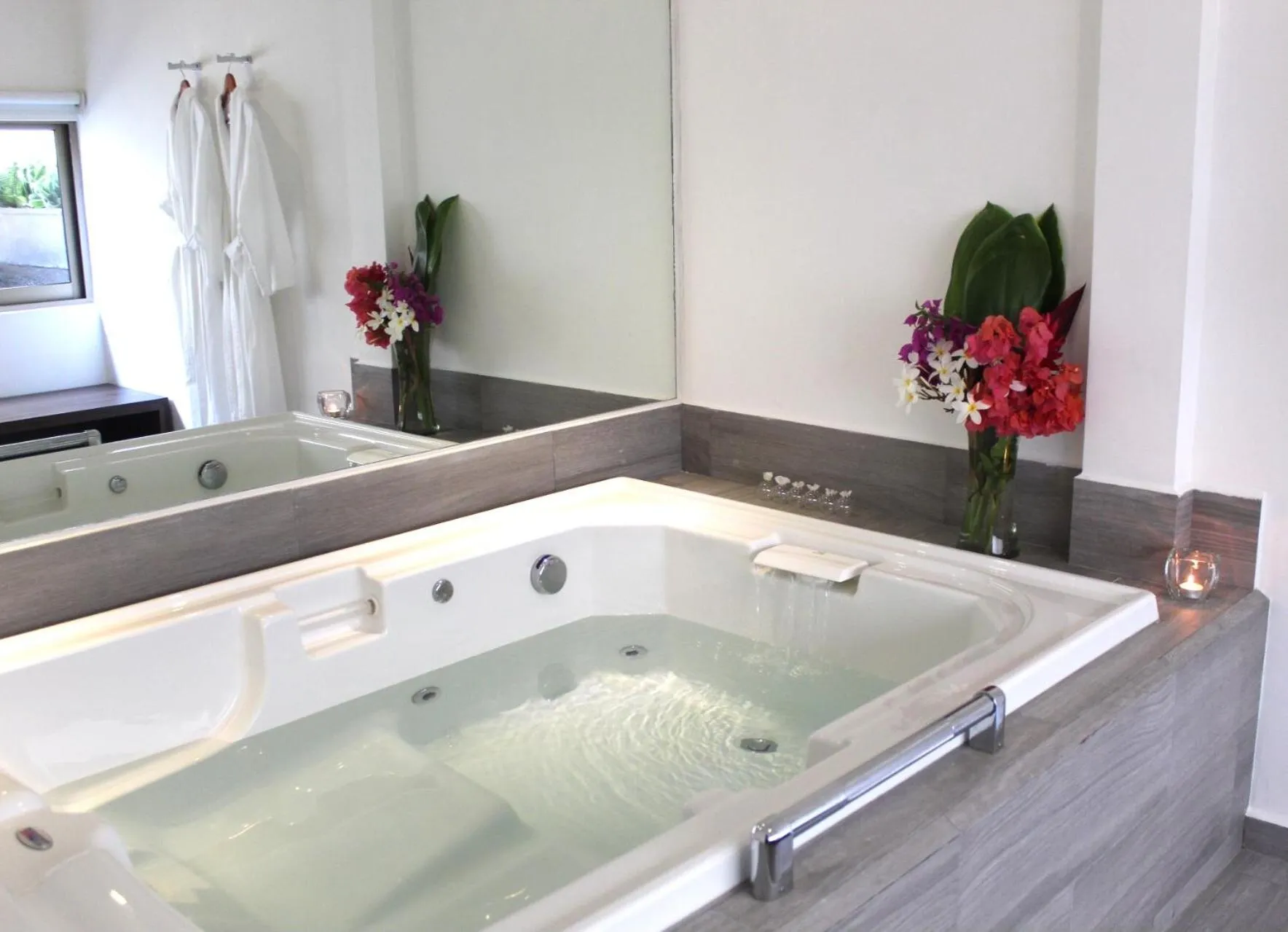 King Suite with Spa Bath in Mesón de la Luna Hotel & Spa