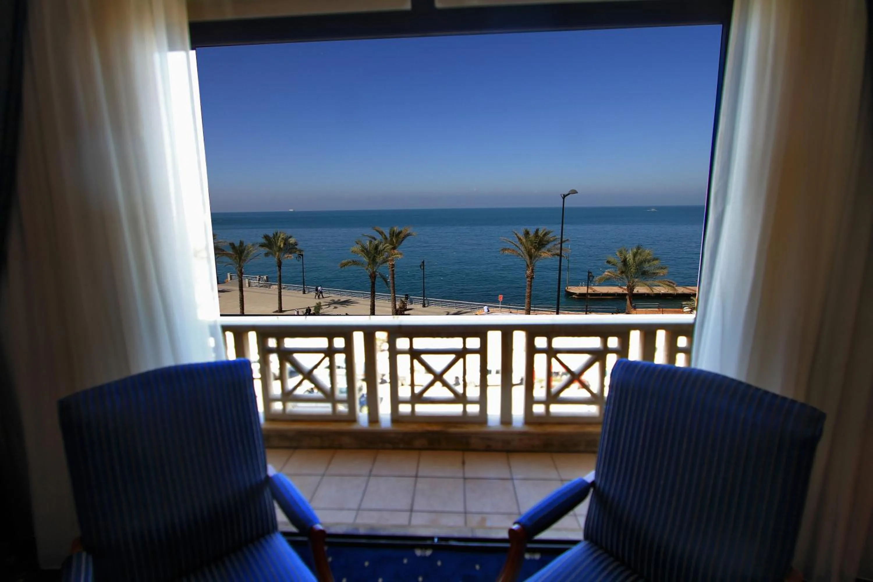 Executive Suite Sea View and Balcony in Bayview Hotel Beirut