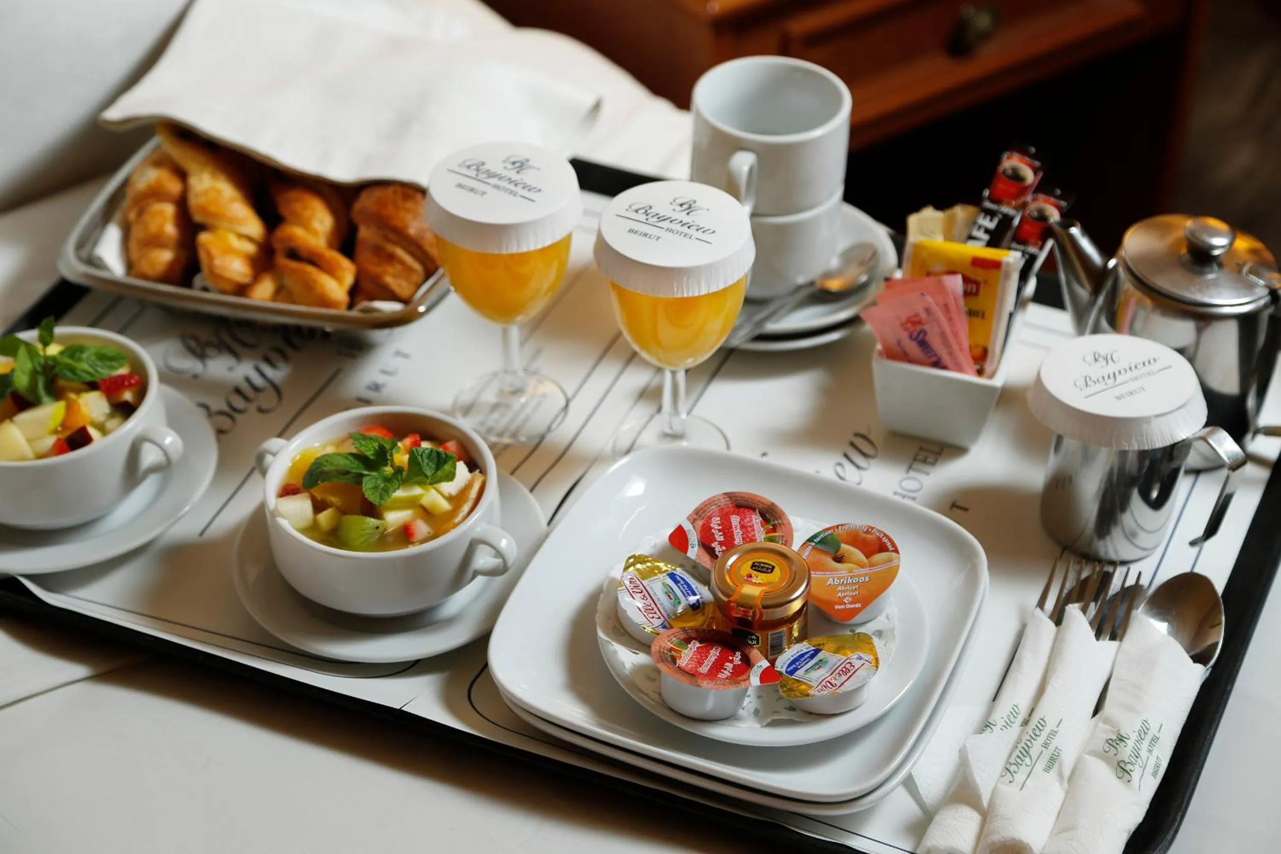 Honeymoon Suite with Sea View in Bayview Hotel Beirut