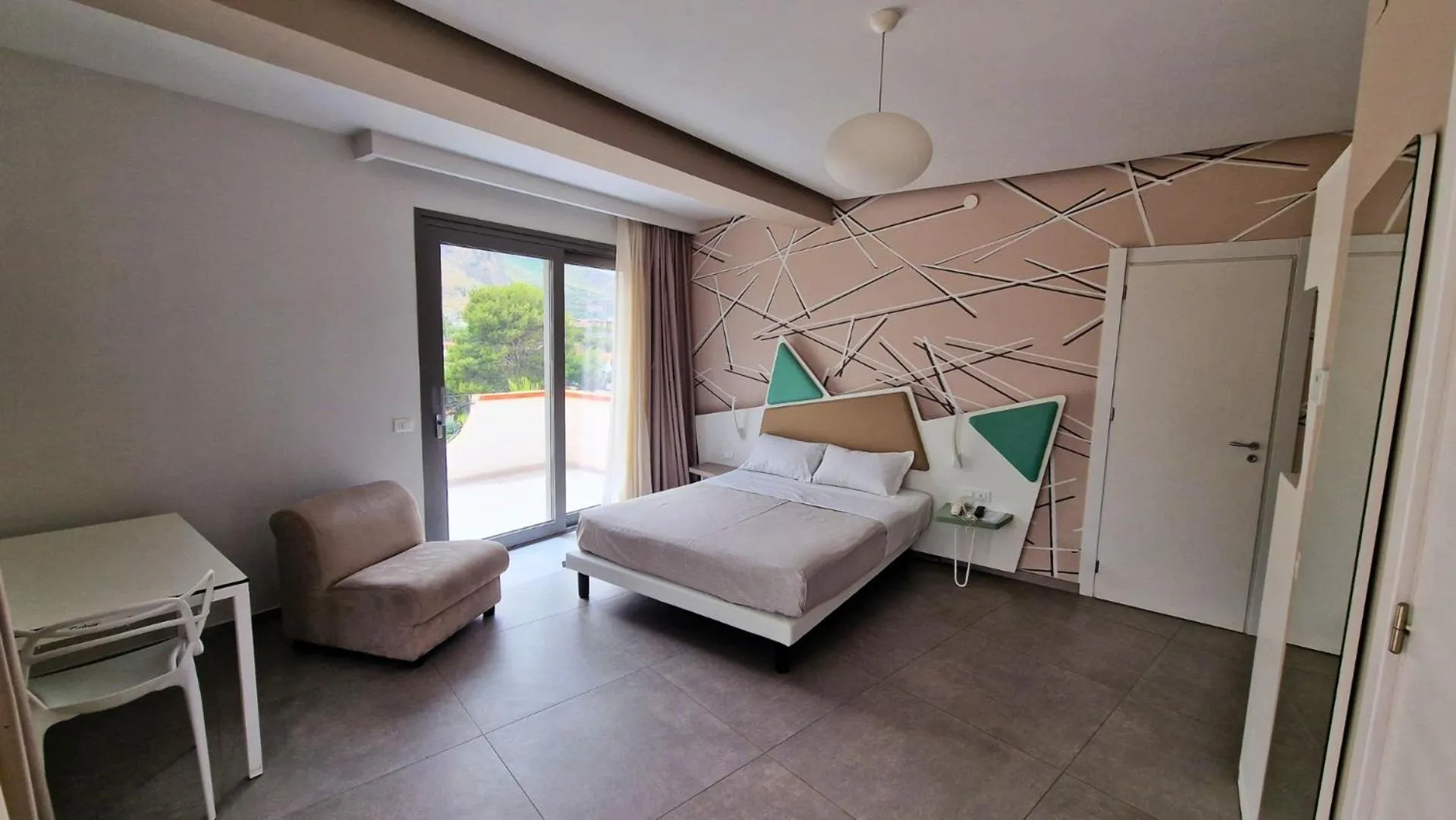 Deluxe Junior Suite in Saracen Sands Hotel & Congress Centre - Palermo