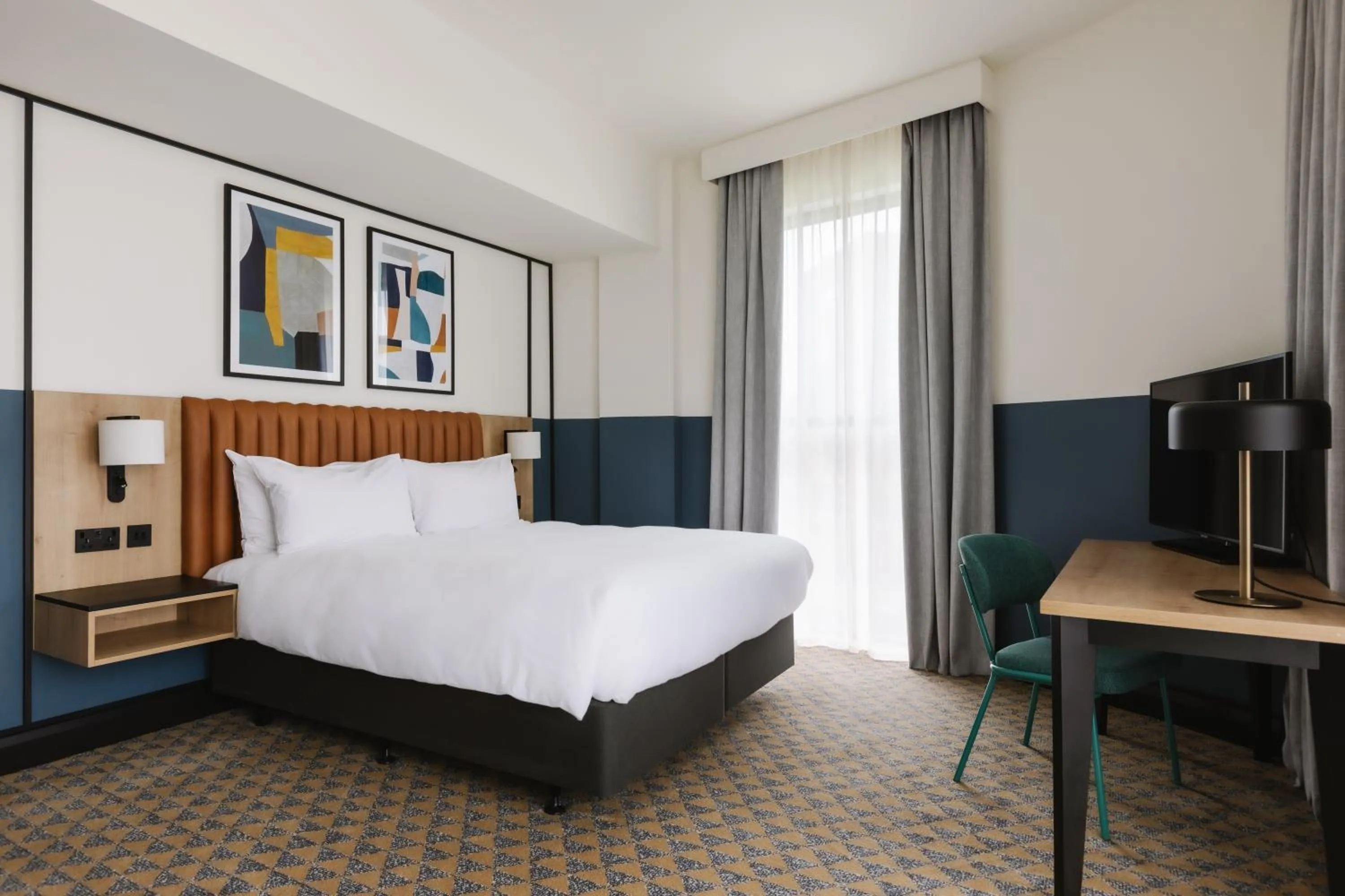 Essential Queen Room in Radisson Blu Hotel Belfast