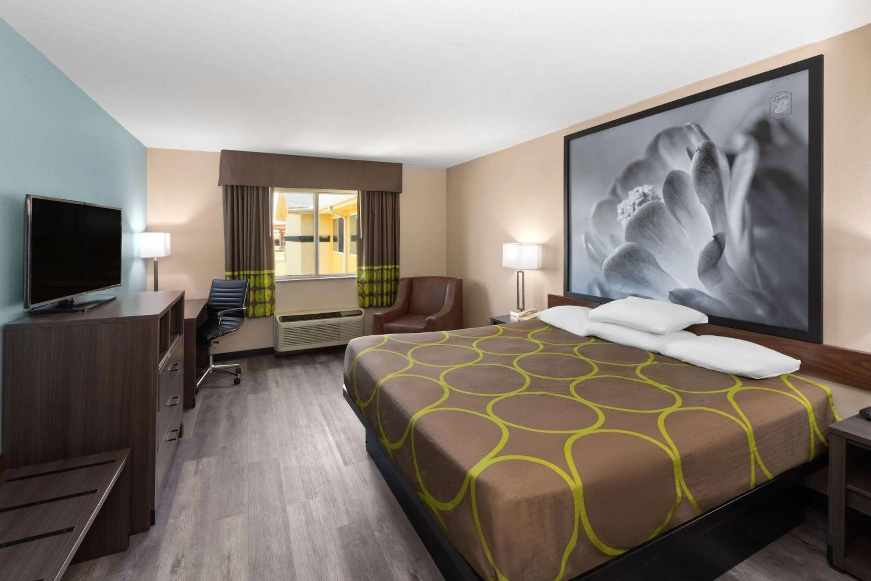 King Room - Non-Smoking in Super 8 by Wyndham Lubbock West