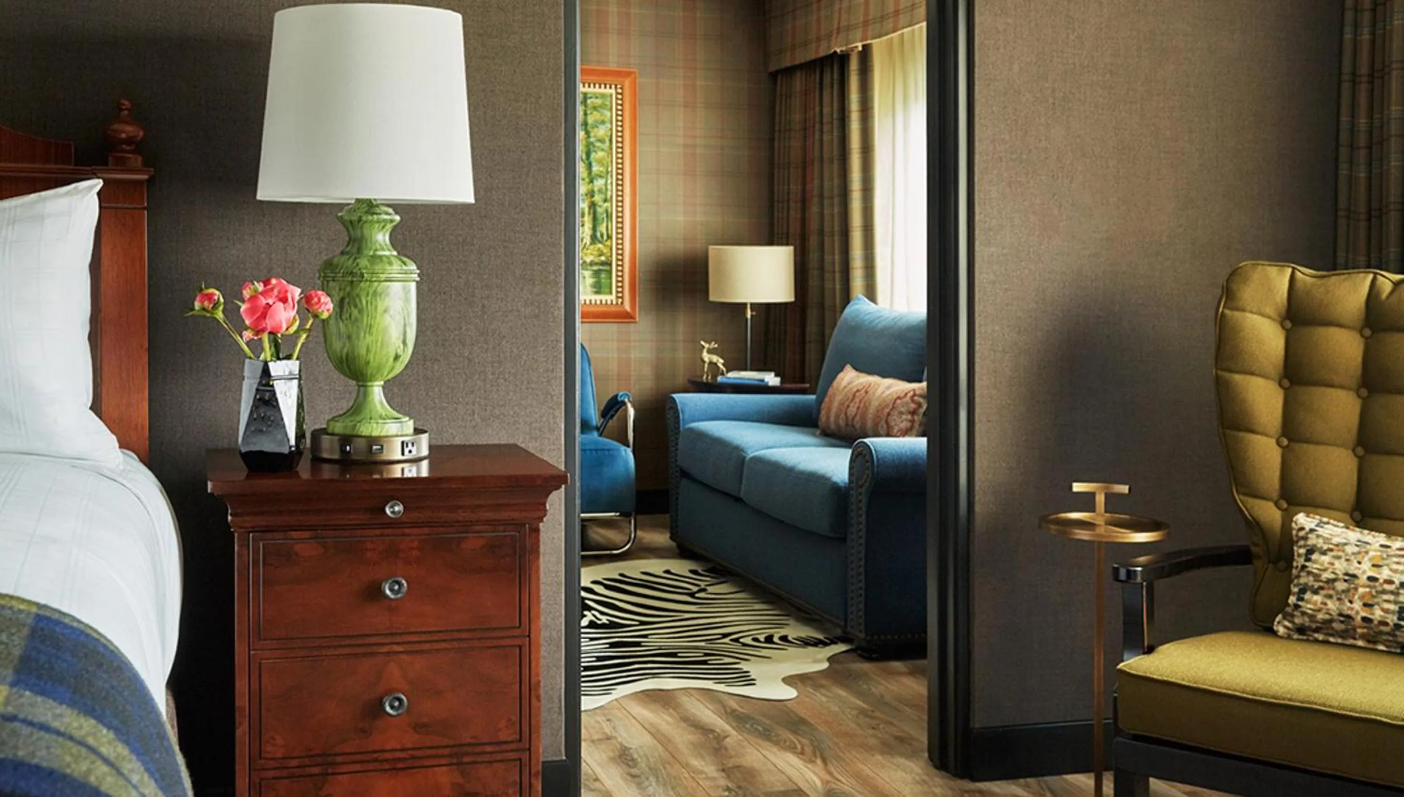 Deluxe King Suite in Graduate by Hilton Ann Arbor