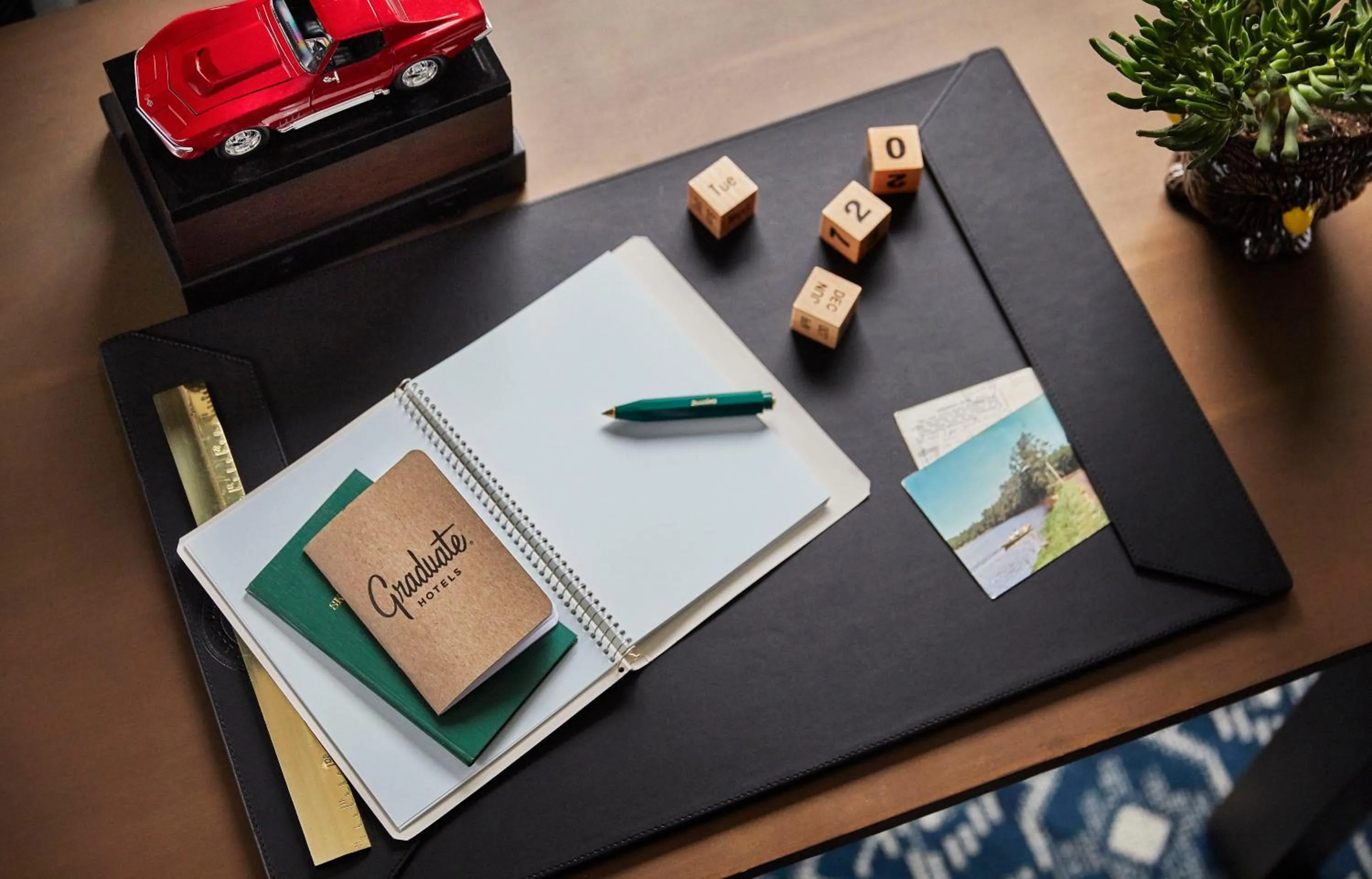 Double Room with Two Double Beds - Mobility Access in Graduate by Hilton Minneapolis