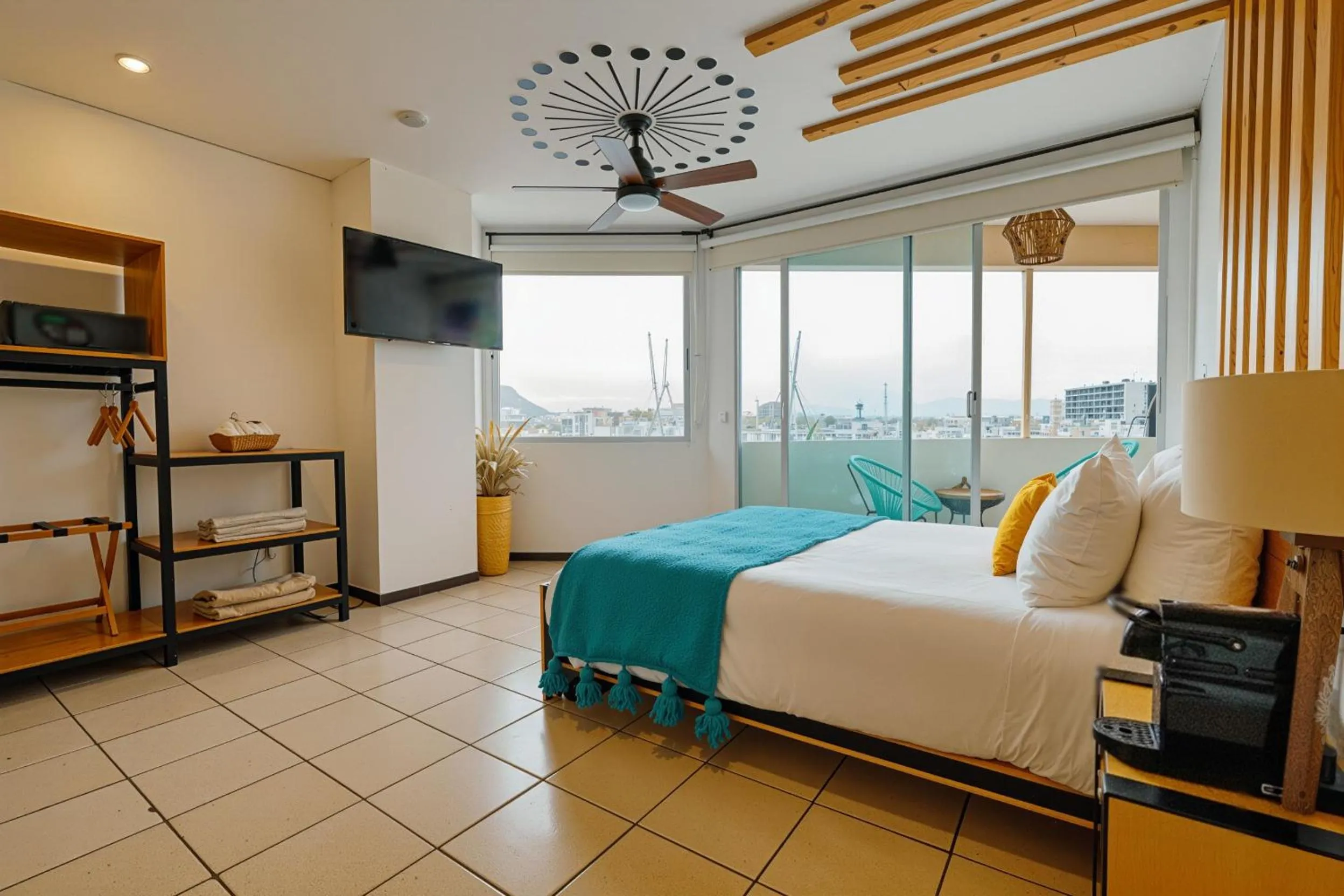 Queen Room with Balcony in Mayan Monkey Los Cabos - Social Hotel