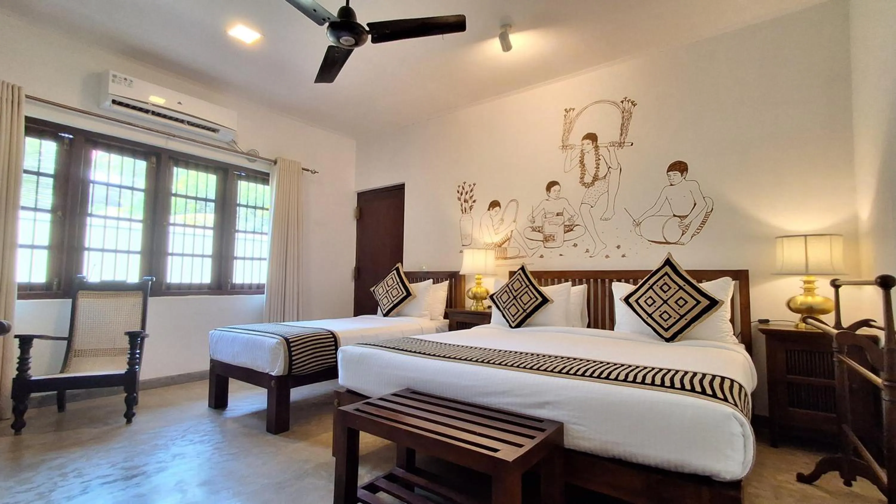 Deluxe Triple Room in Jaffna Heritage Villa