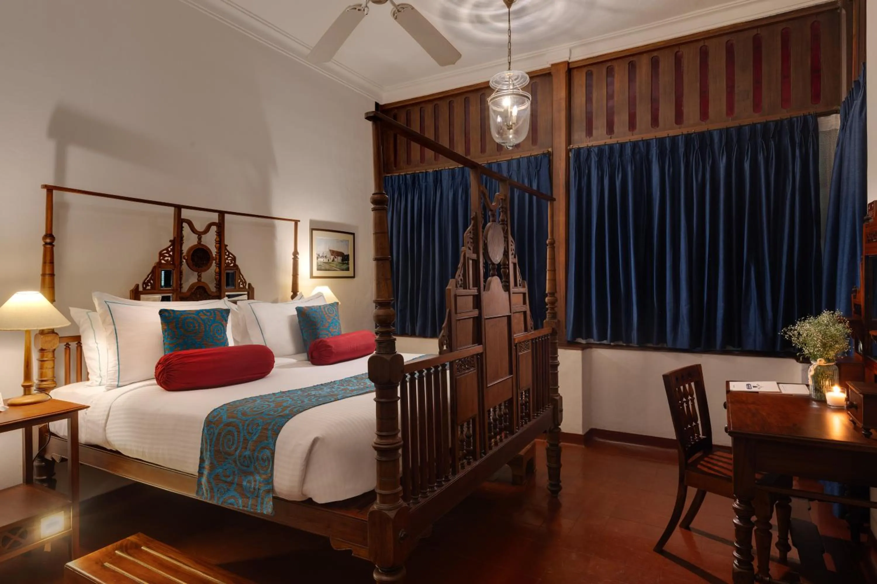 Deluxe Sea Facing Suite - Complimentary Sunset cruise for 45 minutes in Brunton Boatyard - A CGH Earth Experience