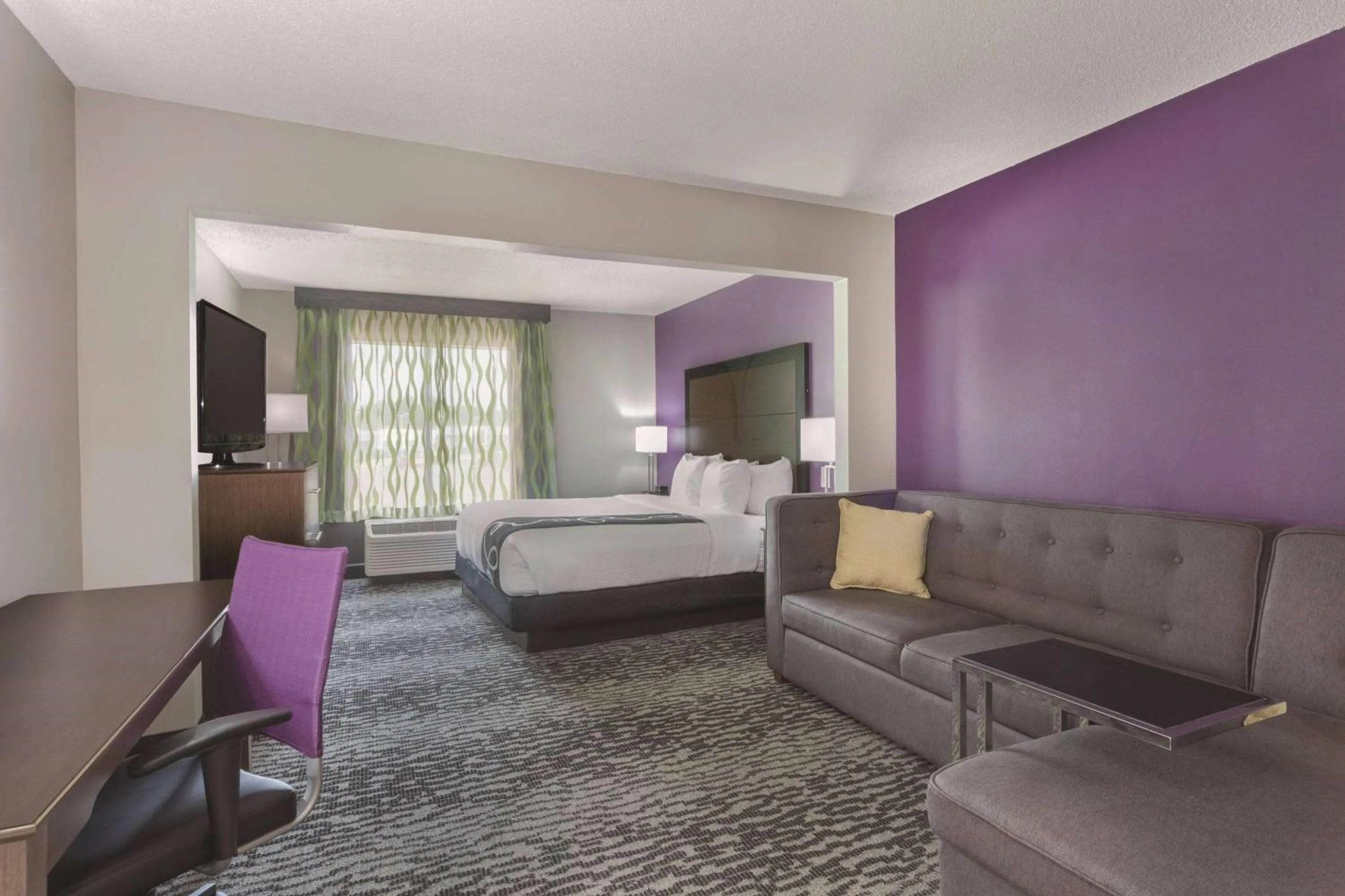 Deluxe King Room - Non-Smoking in La Quinta by Wyndham Columbus North