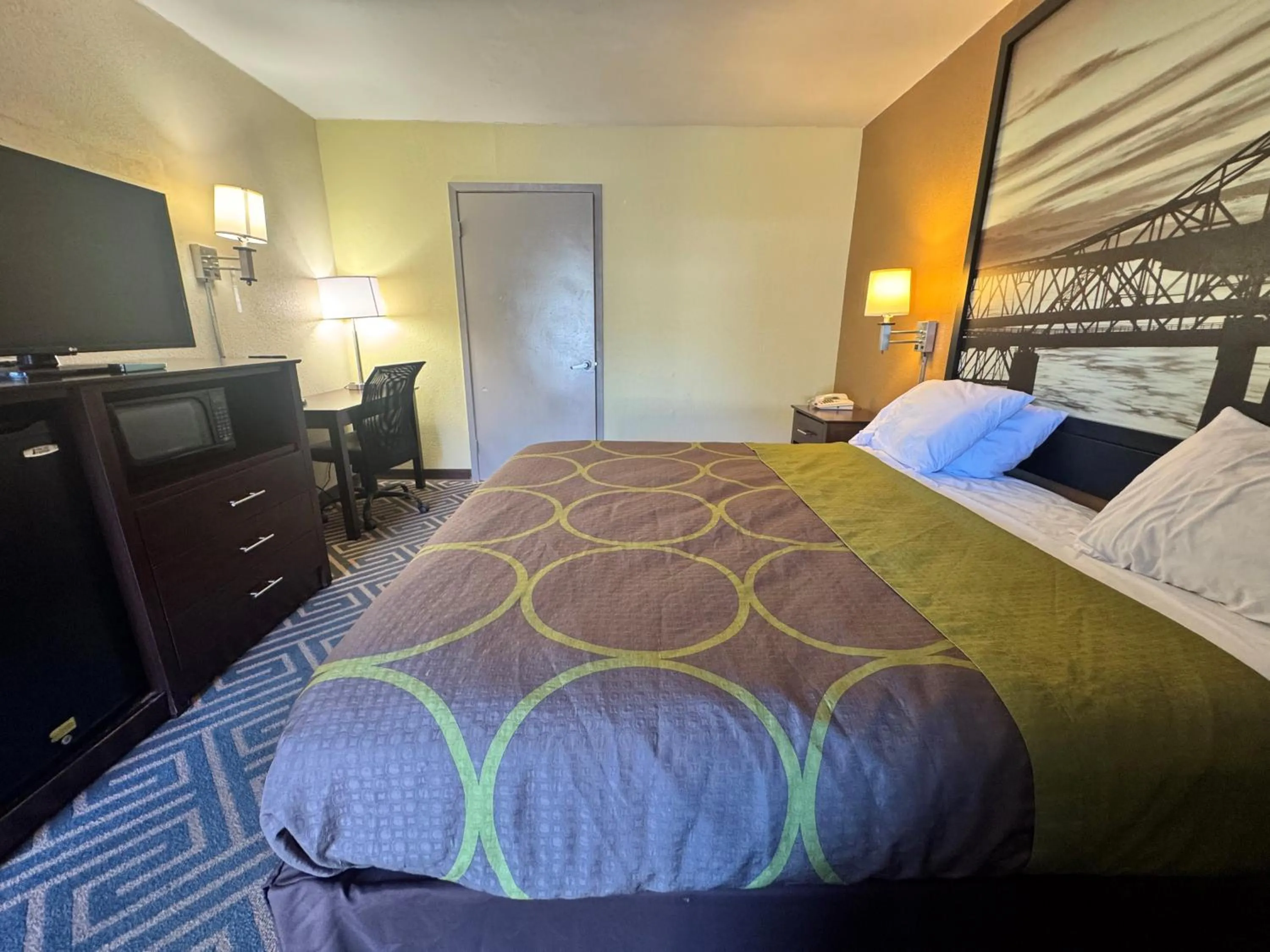 King Room - Smoking  in Super 8 by Wyndham Laurel