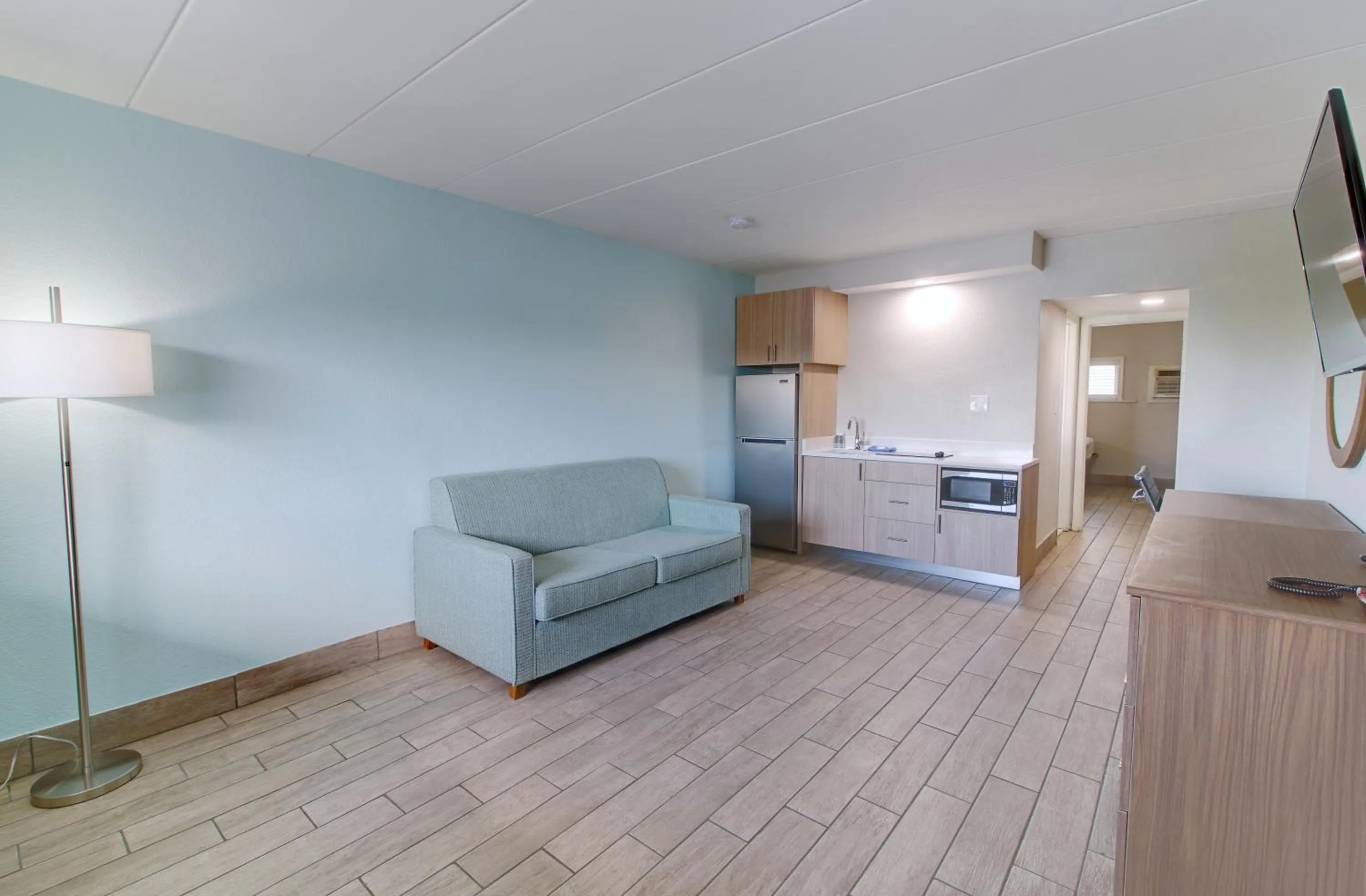 Deluxe  Suite - Non-Smoking in Seashire Inn & Suites