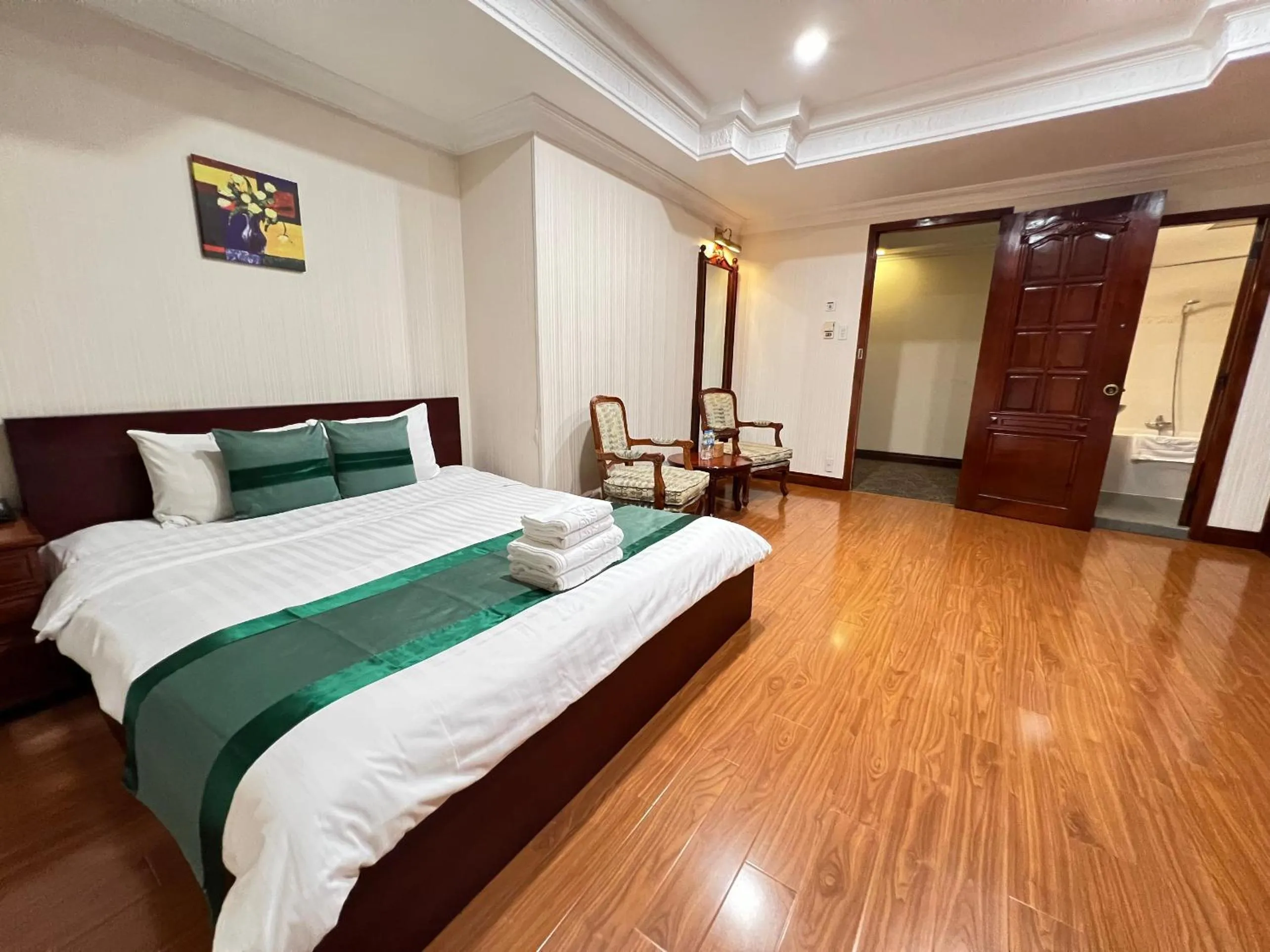 Suite with River View in Riverside Hotel Saigon