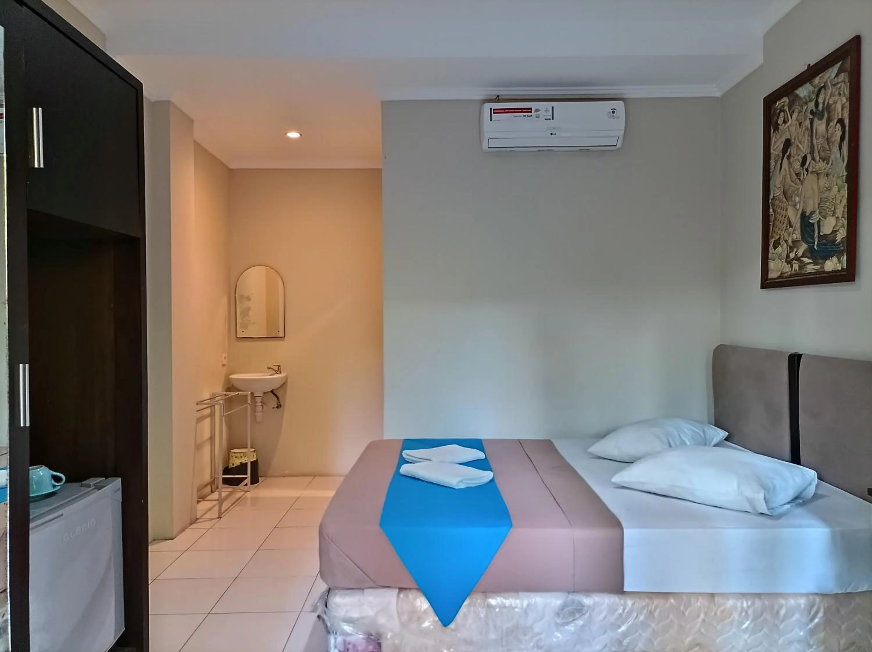 Deluxe Room in Sapta Petala Hotel