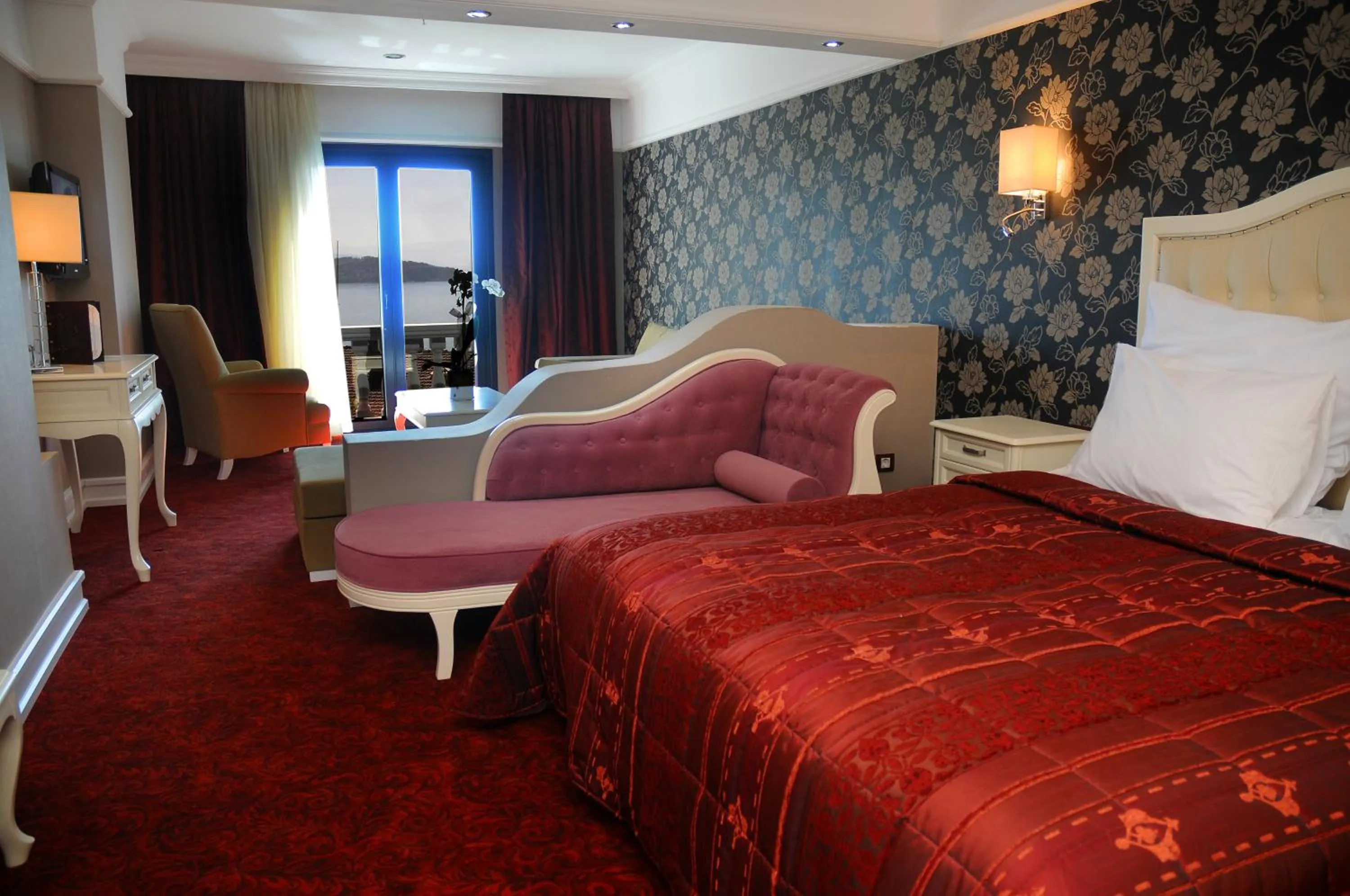 Deluxe Double Room in Paradise Island Hotel