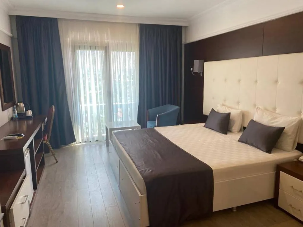 Single Room in Paradise Island Hotel