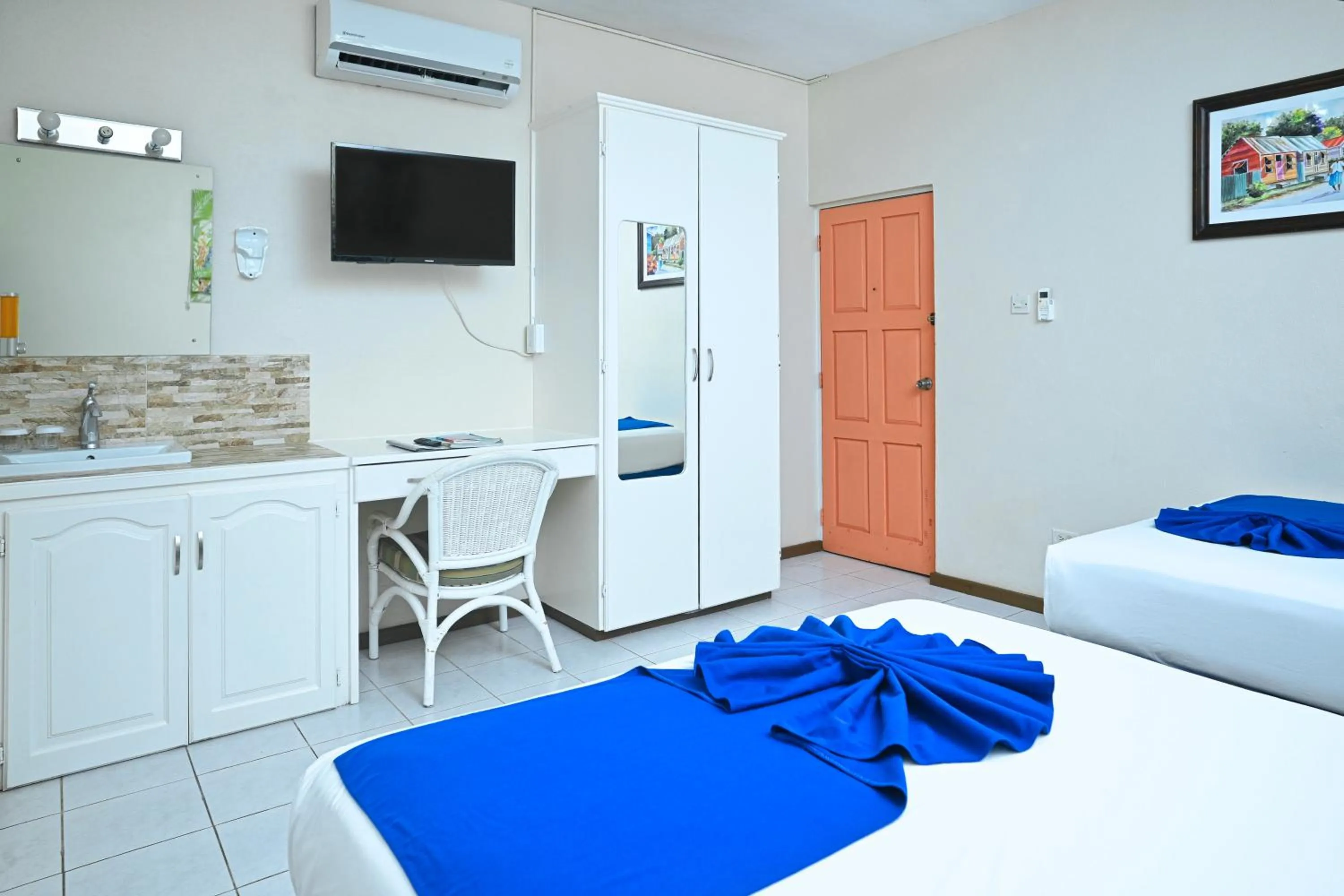 Queen Studio in Melbourne Inn