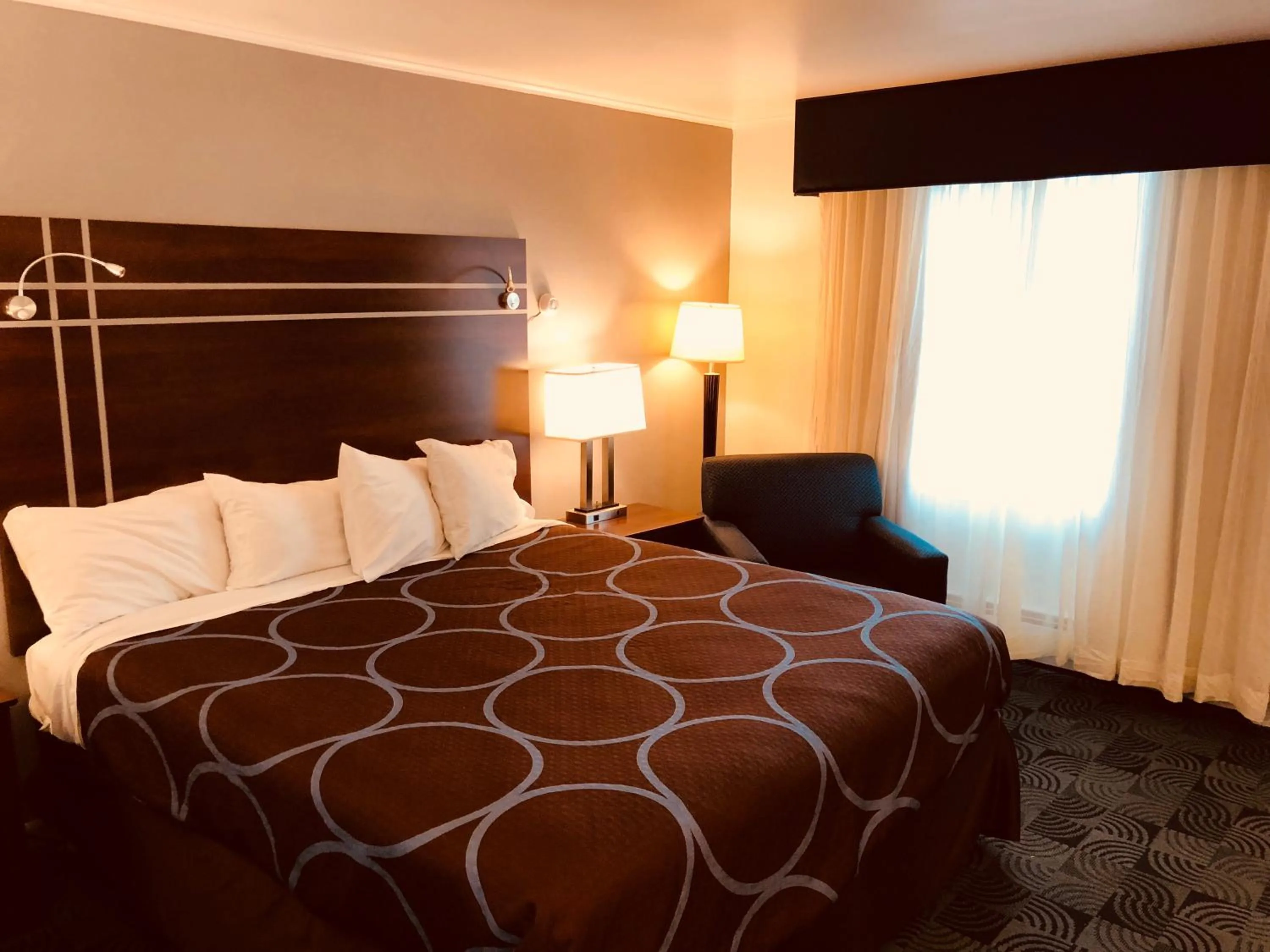 King Room in Berkshire Inn