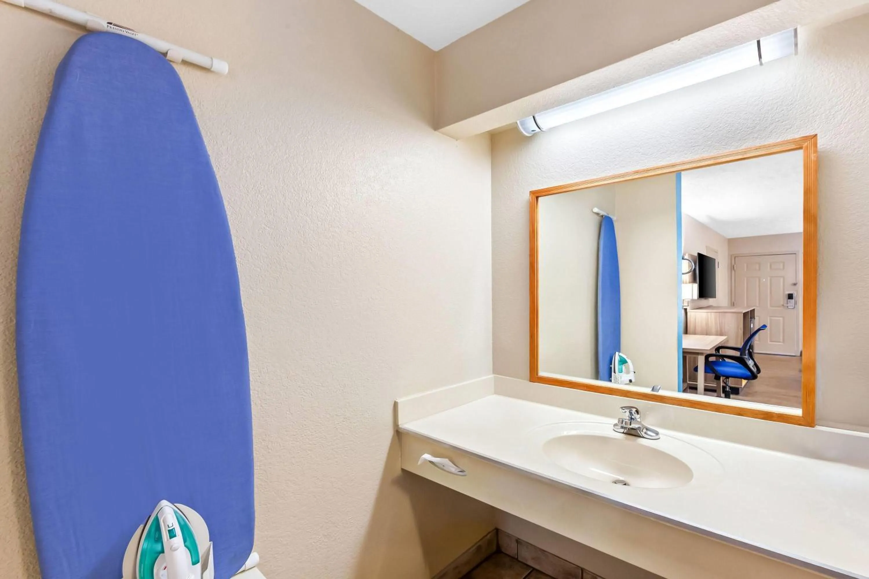 Double Room with Two Double Beds - Non-Smoking in Days Inn by Wyndham Lexington