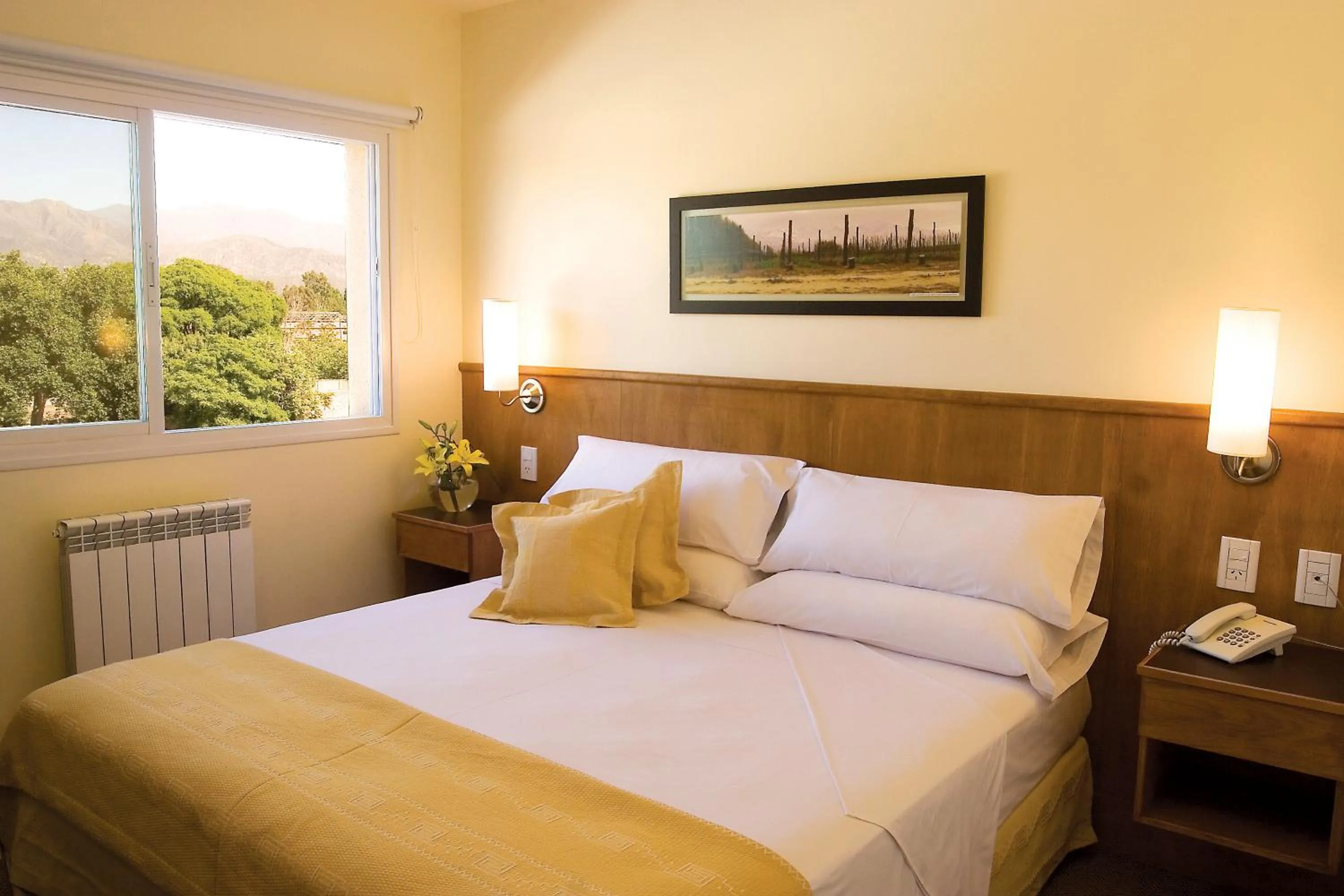 Triple Room in Urbana Class Hotel