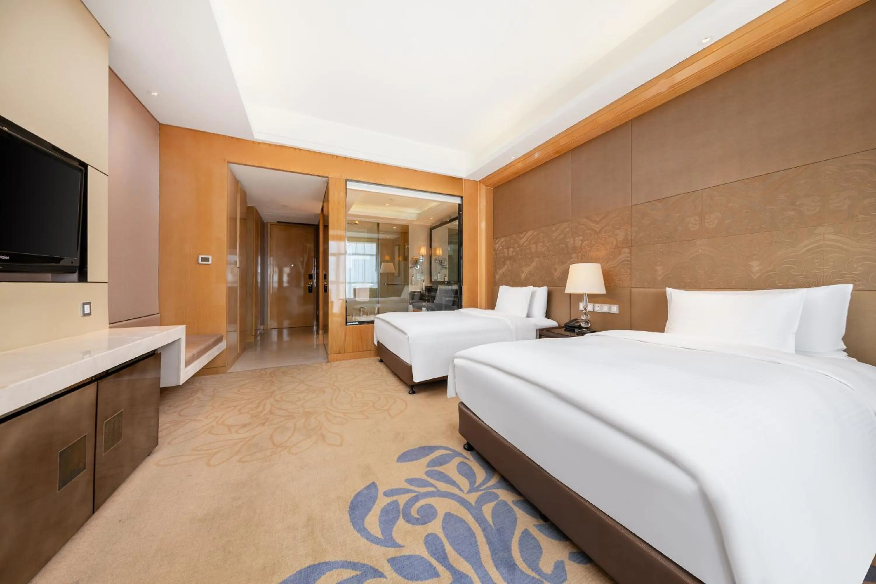Executive Twin Room with Access to the Executive Lounge in Wanda Realm Langfang