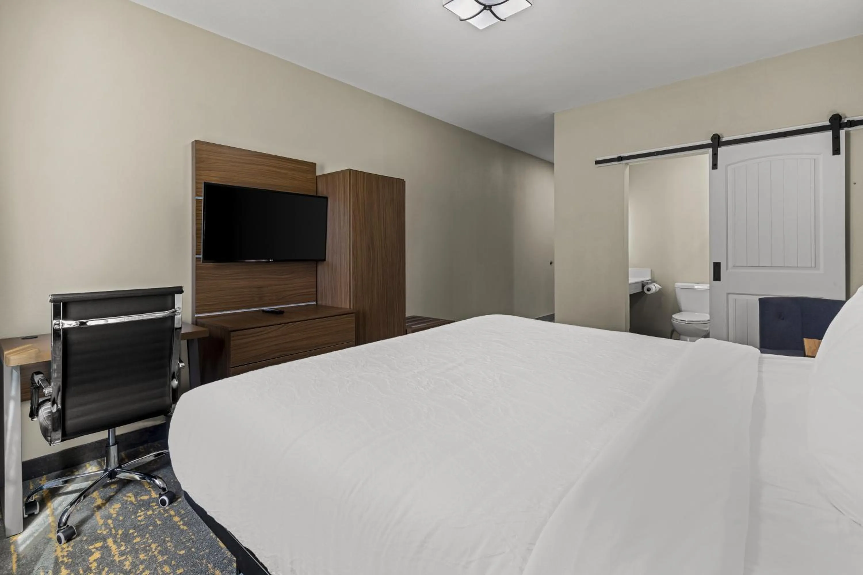 King Room in The Mulberry Hotel