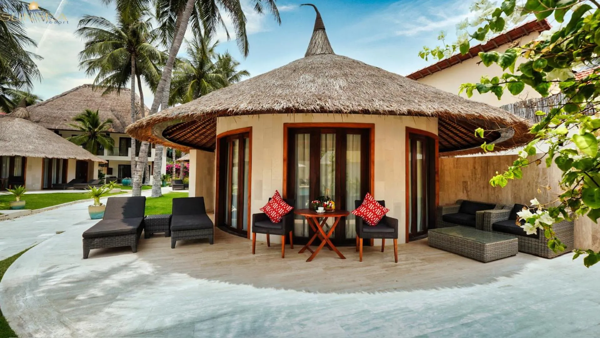 Pool View Private Cottage in Sunsea Resort