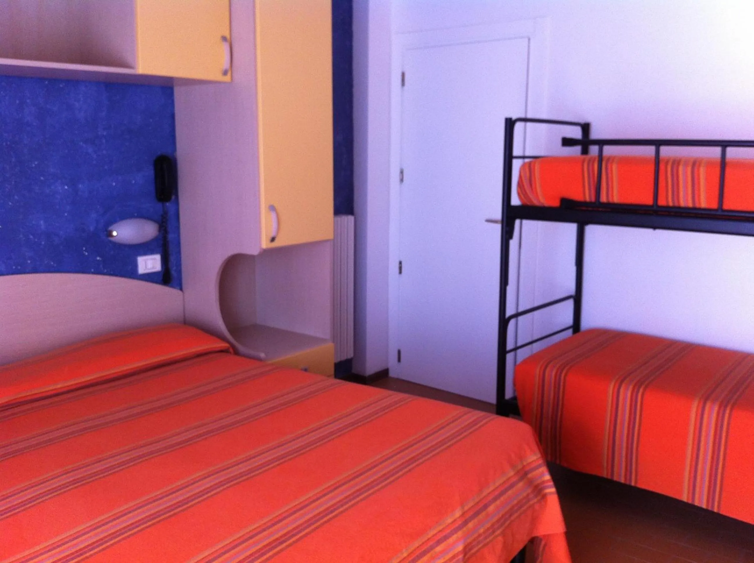 Economy Quadruple Room in Hotel Viking