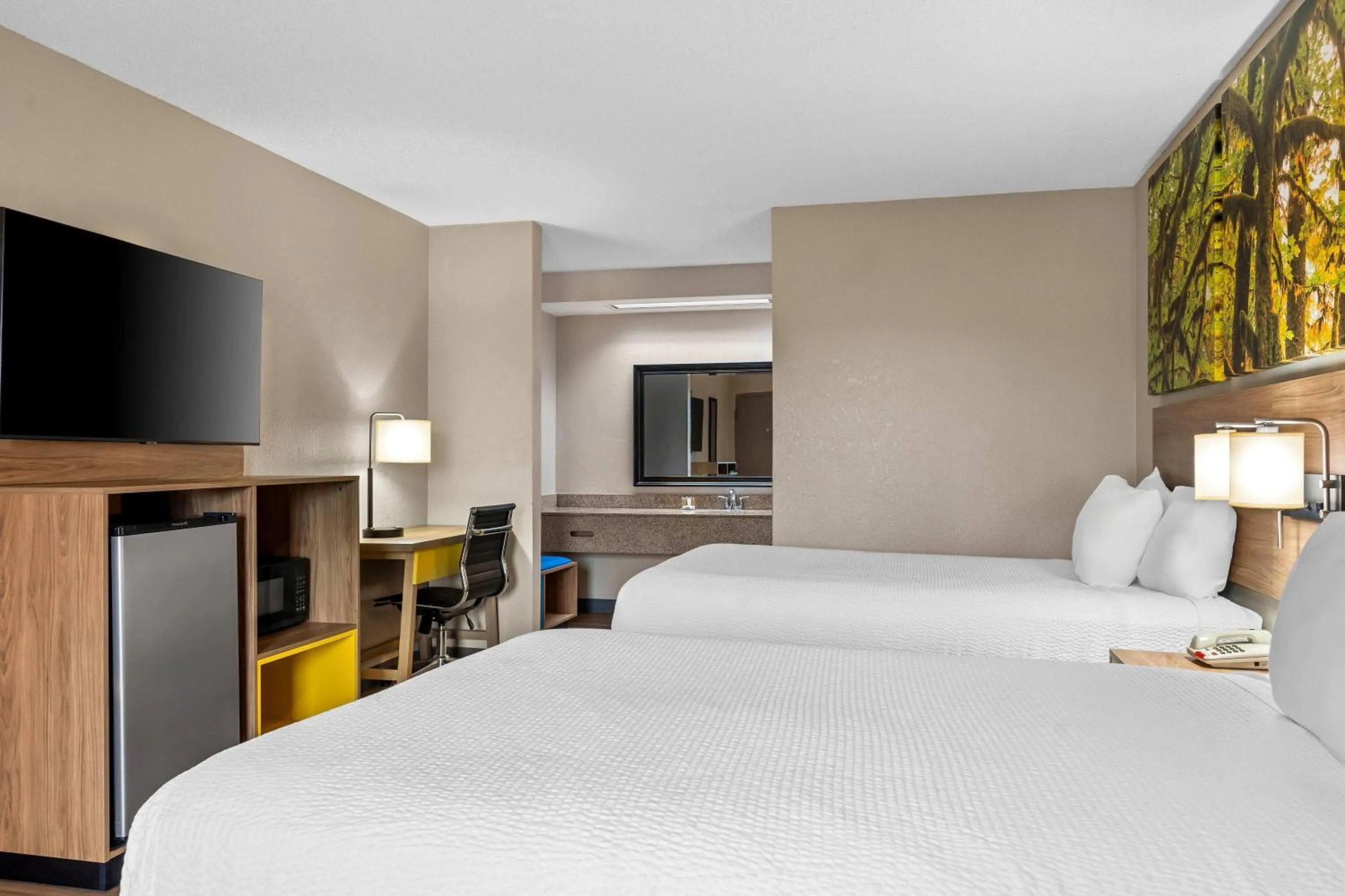 Double Room with Two Double Beds - Non-Smoking in Days Inn by Wyndham Bainbridge