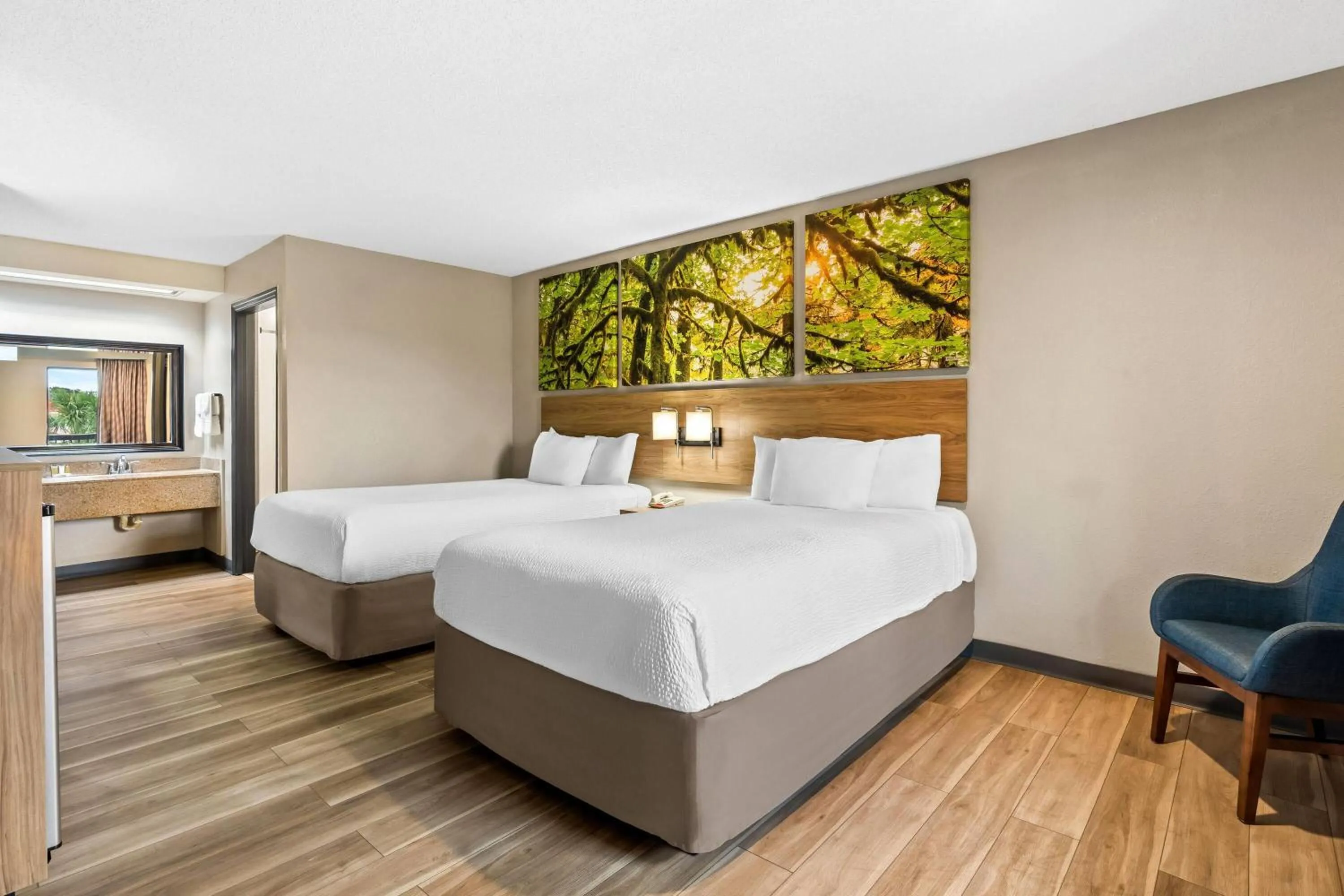 Double Room with Two Double Beds - Smoking in Days Inn by Wyndham Bainbridge