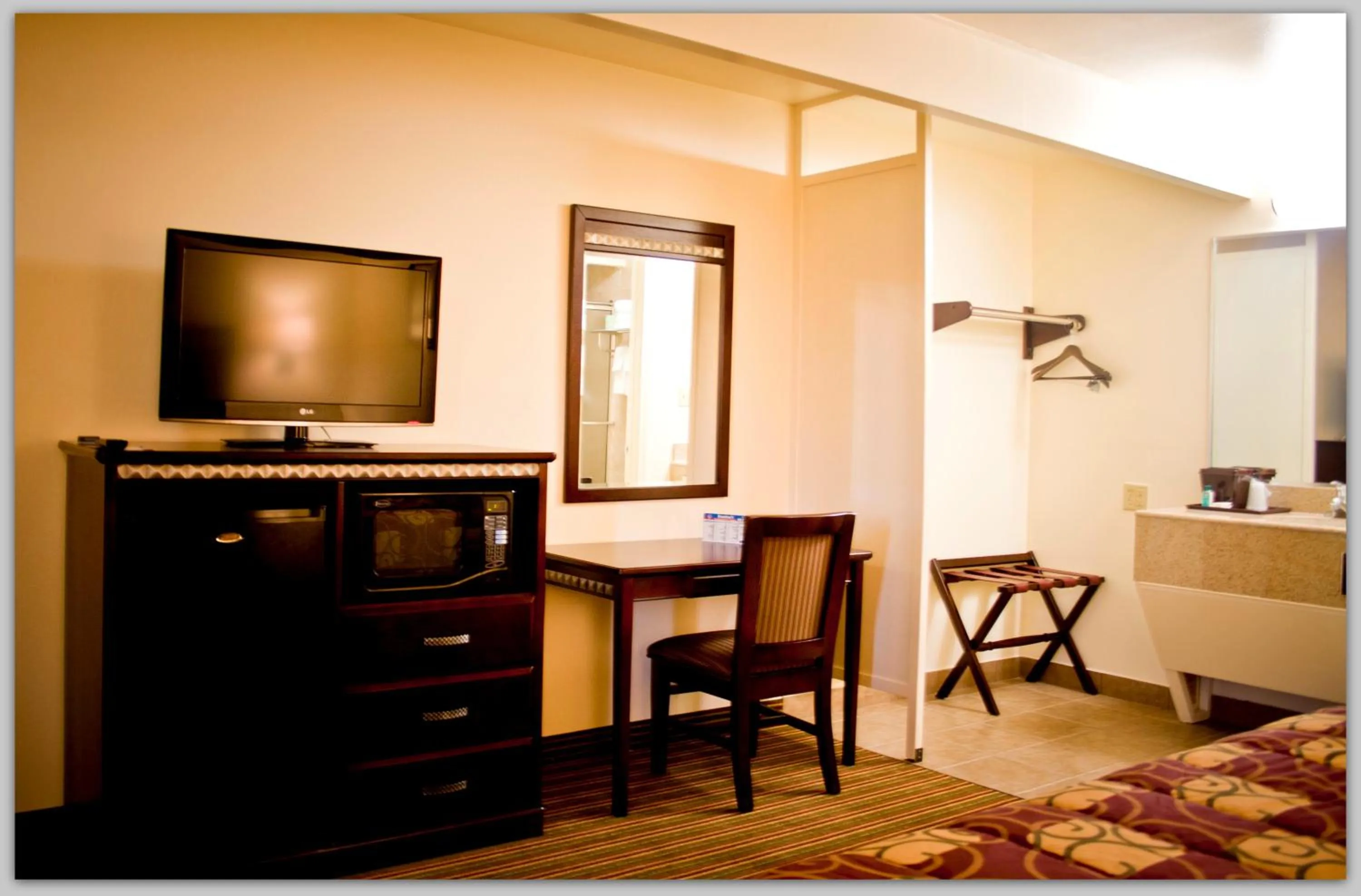 Double Room with Two Double Beds in Whispering Palms Inn