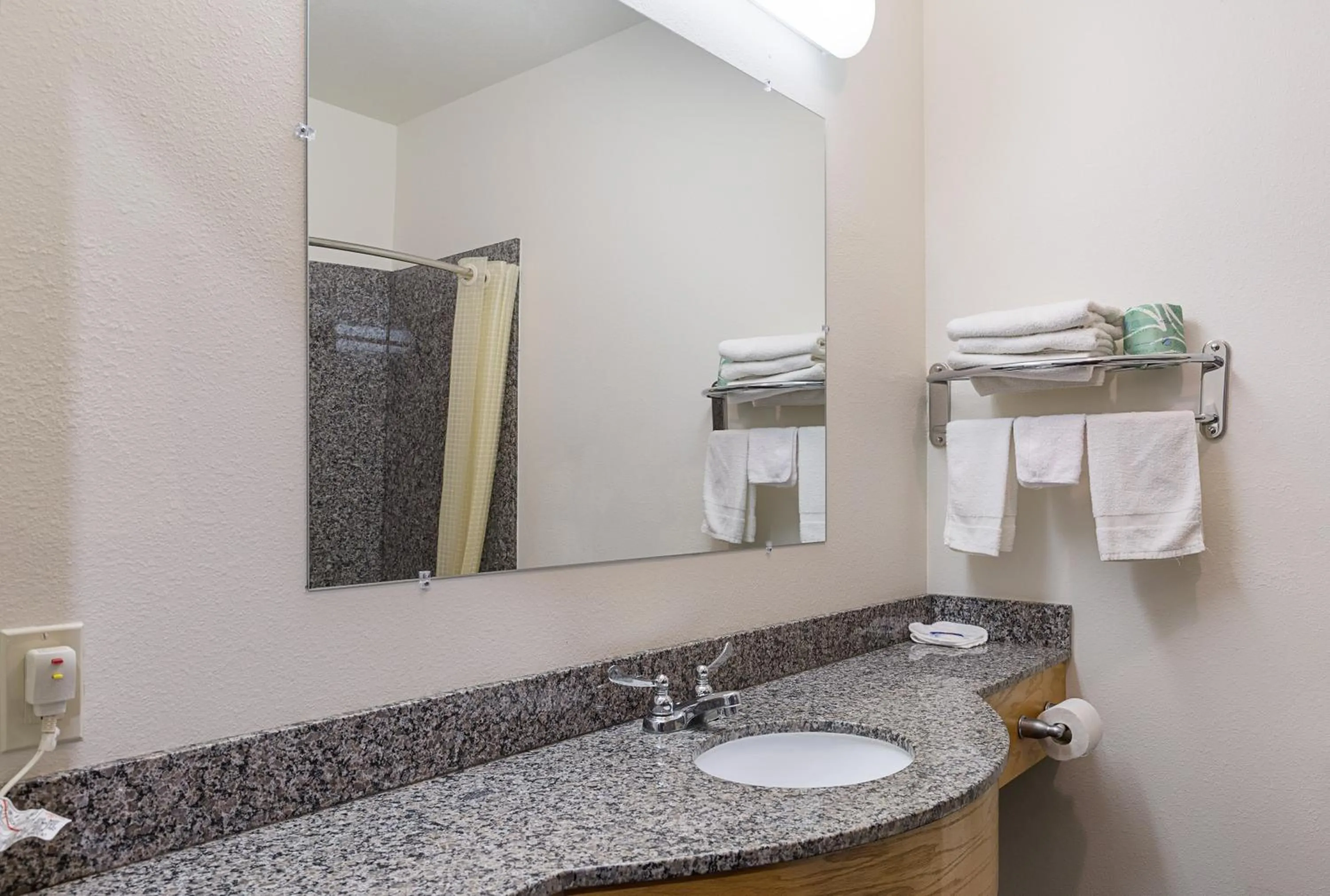 Queen Room with Two Queen Beds - Non-Smoking in Budget Inn Ganado