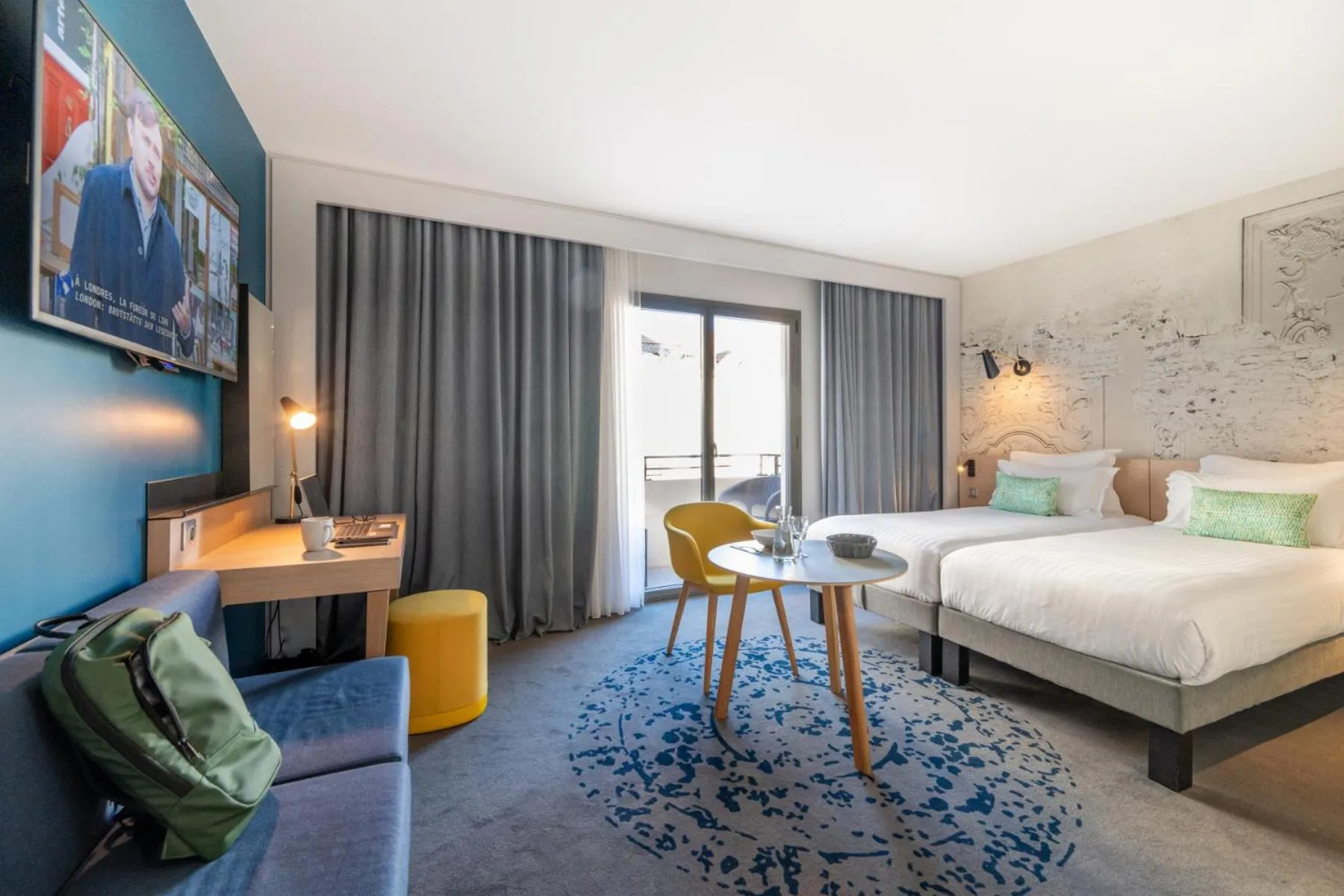 Executive Twin Room in Nemea Appart Hotel Cannes Palais