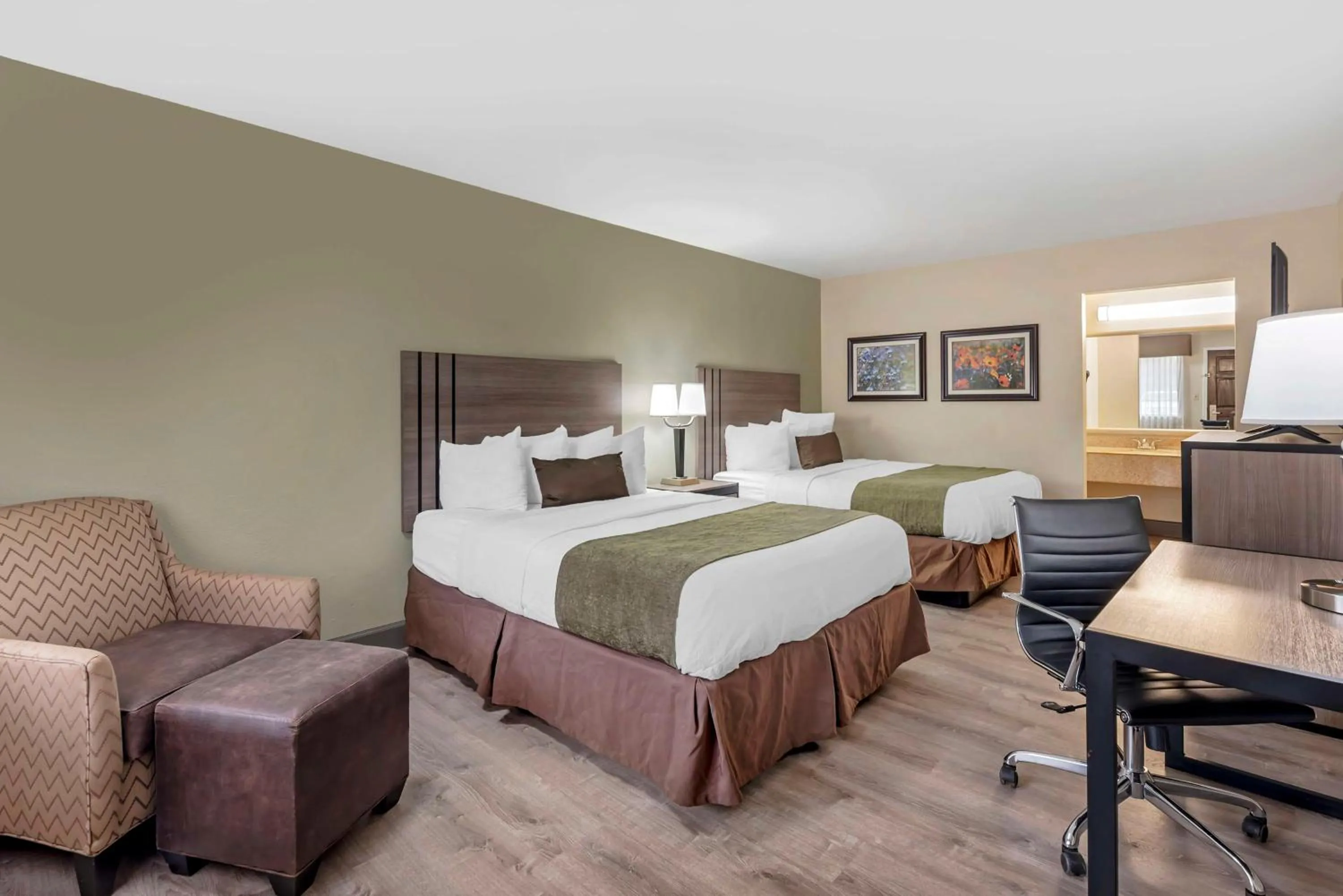 Deluxe Queen Room with Two Queen Beds - Non Smoking in Best Western Inn of Brenham