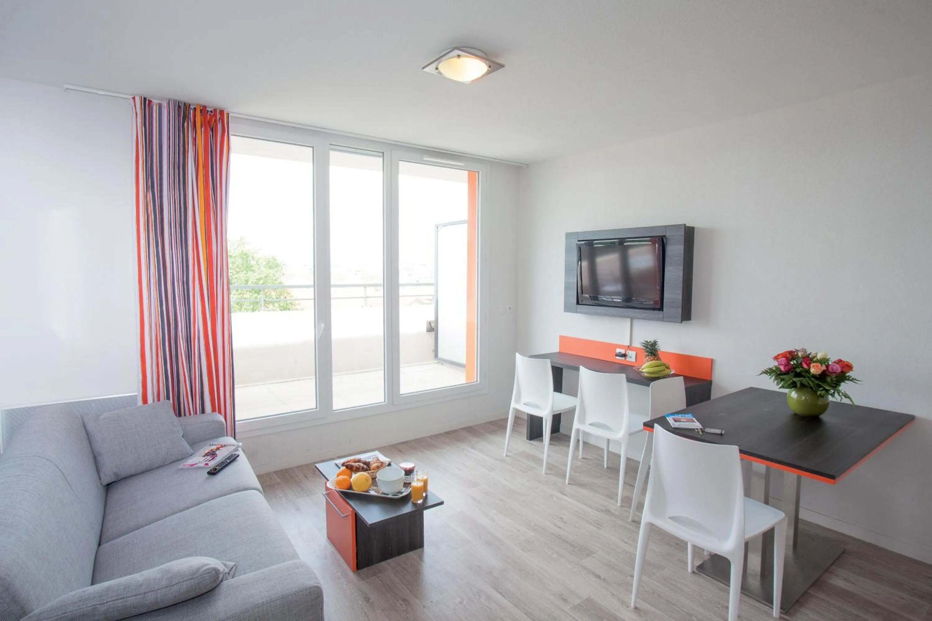 One-Bedroom Apartment (4 Adults) in Adonis Paris Sud