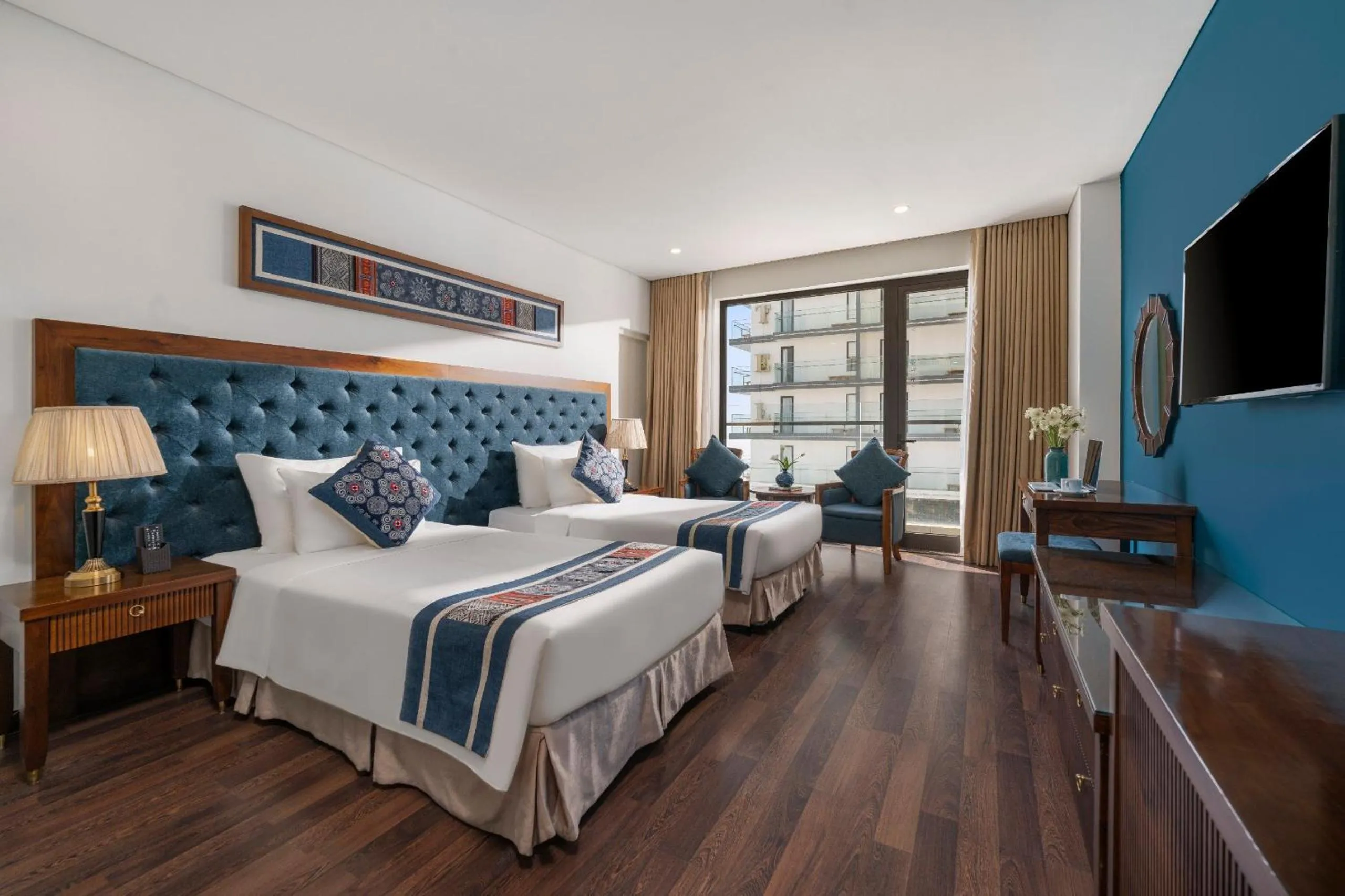 Deluxe Twin Room with balcony and Partial Sea View in Balcona Hotel Da Nang