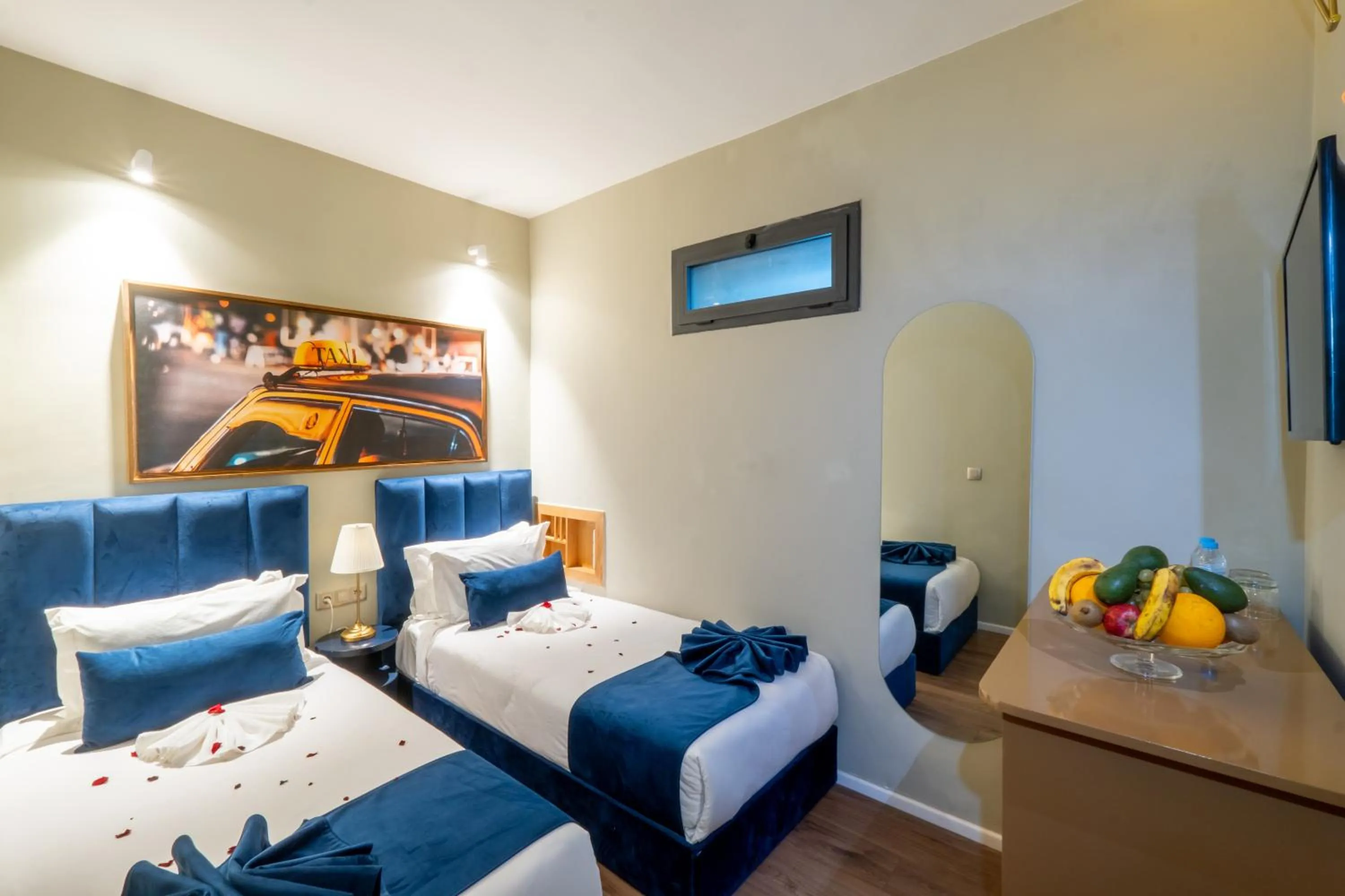 Family Room with Shared Bathroom - single occupancy in Riad Mabrouk