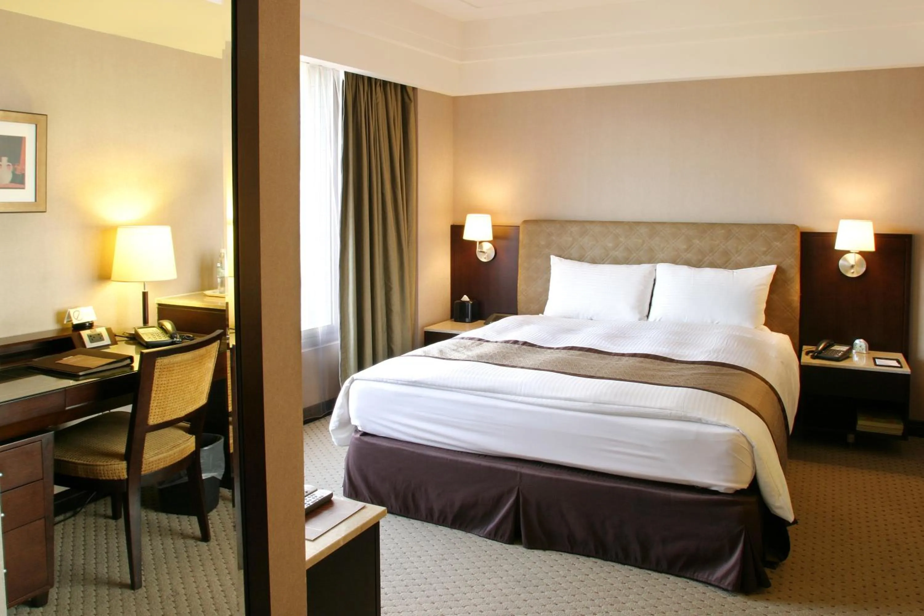 Budget Double Room in Grand Forward Hotel