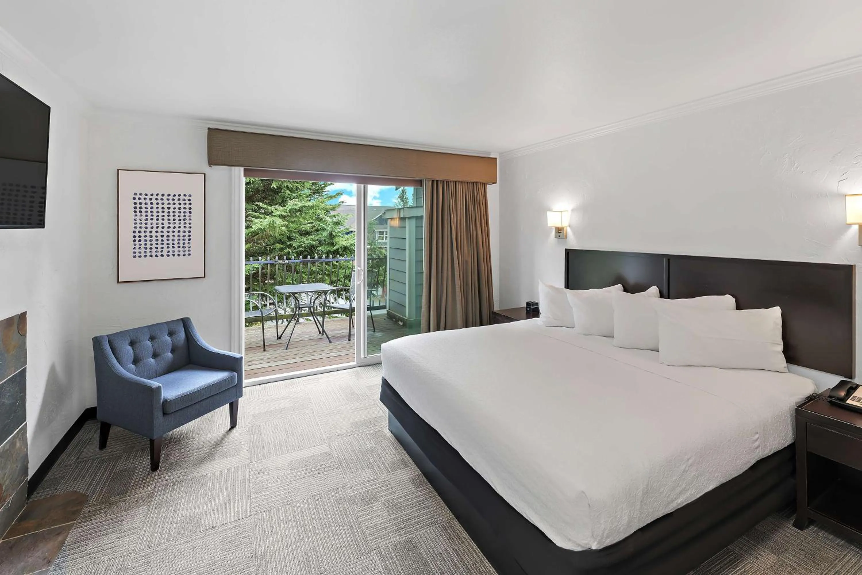 King Suite with Fireplace - Non-Smoking in Best Western Wesley Inn & Suites