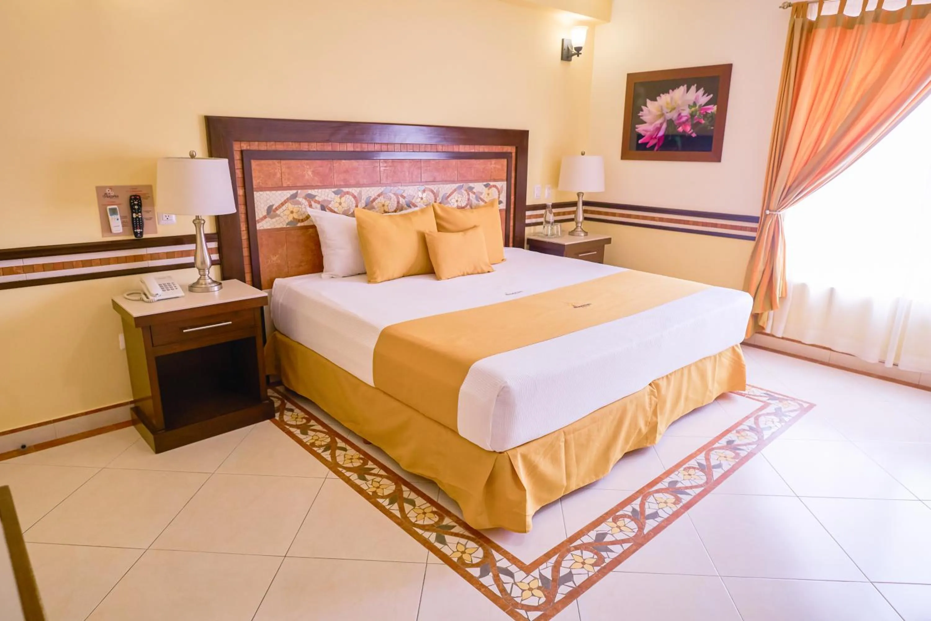 Deluxe Suite with Spa Bath in Centro Hotel Villa las Margaritas