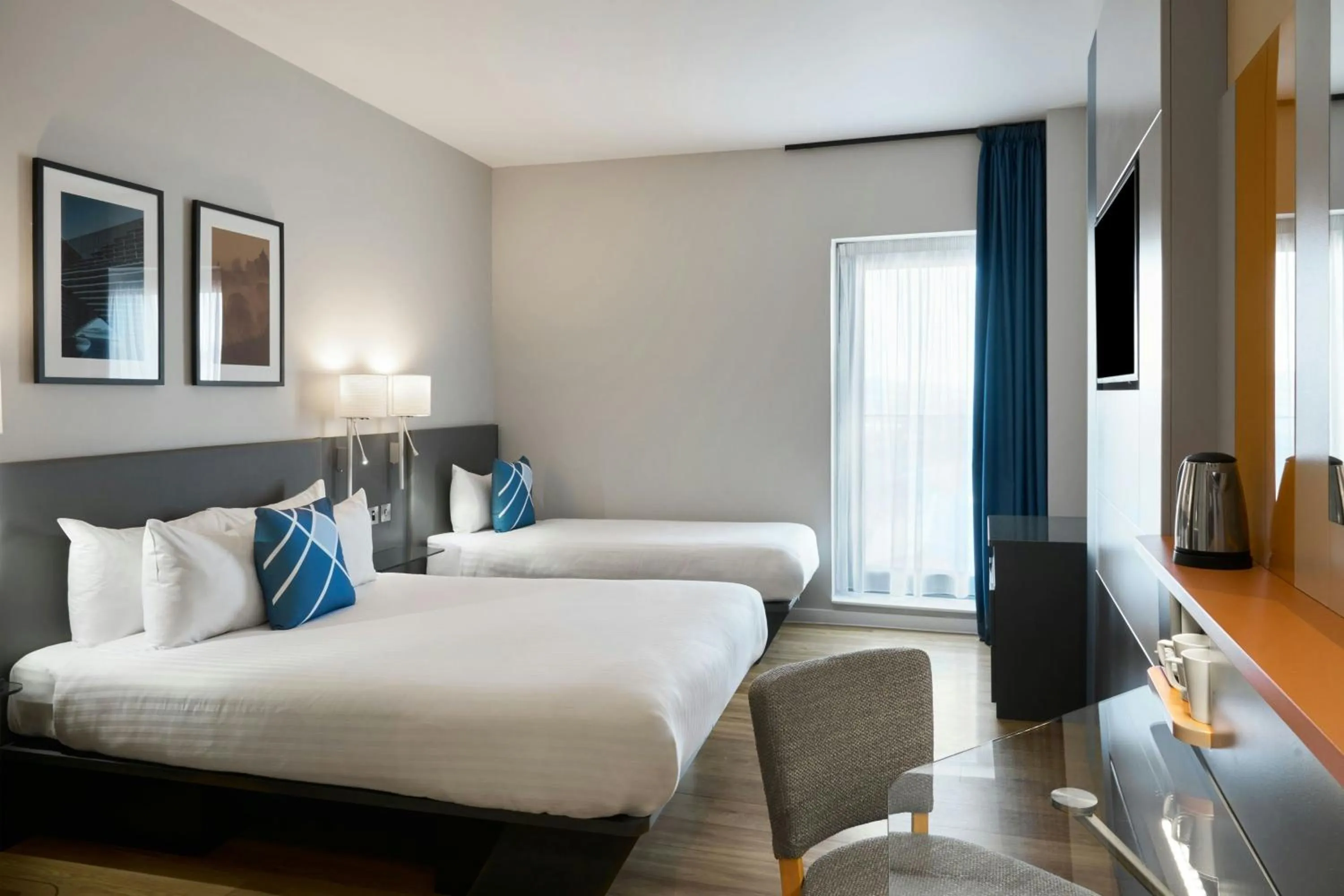 Standard Twin Room in Four Points Flex by Sheraton Dundee