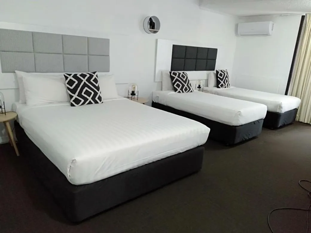 Deluxe Family Room in Greenmount Beach House