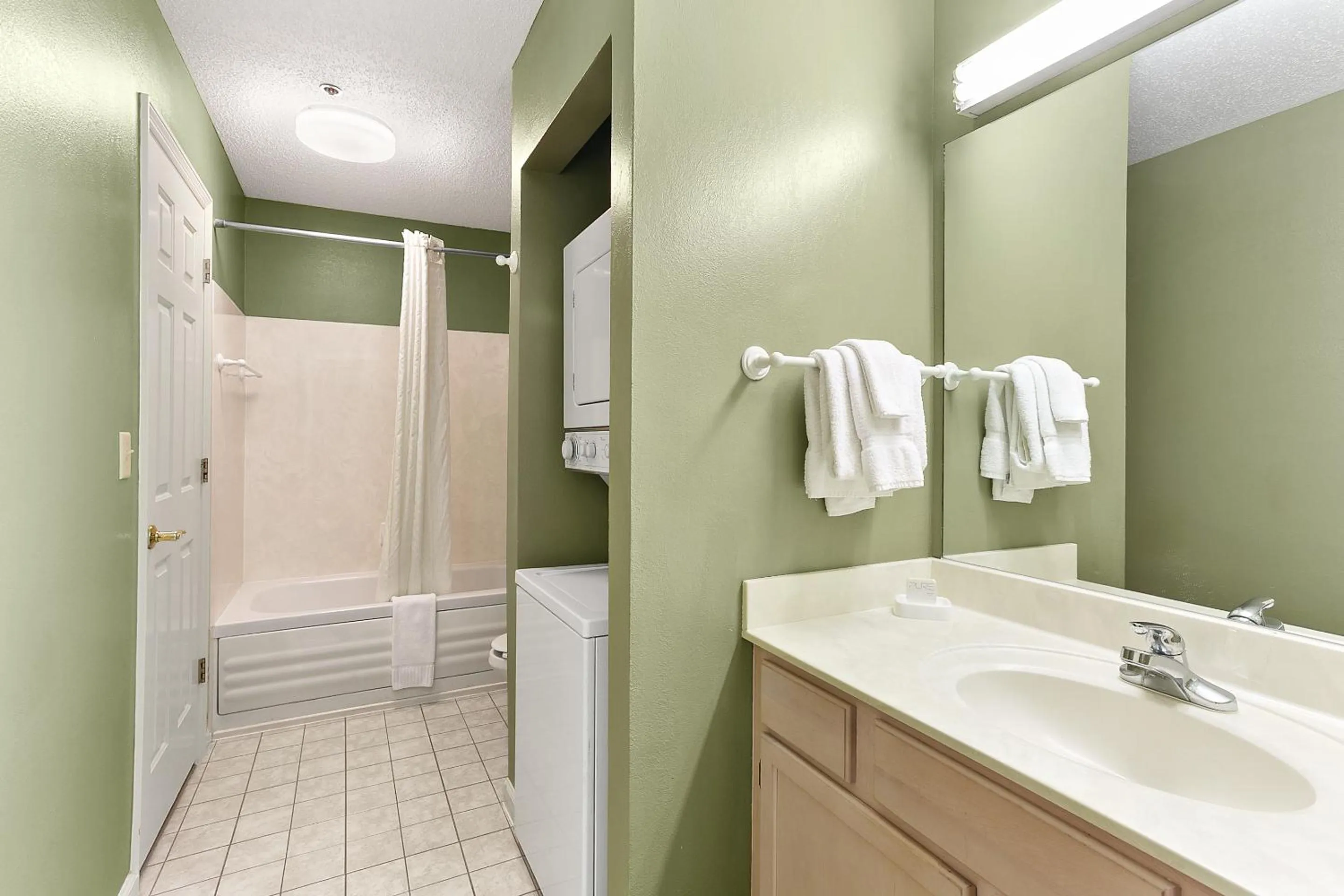 King Suite in Sunrise Ridge Resort